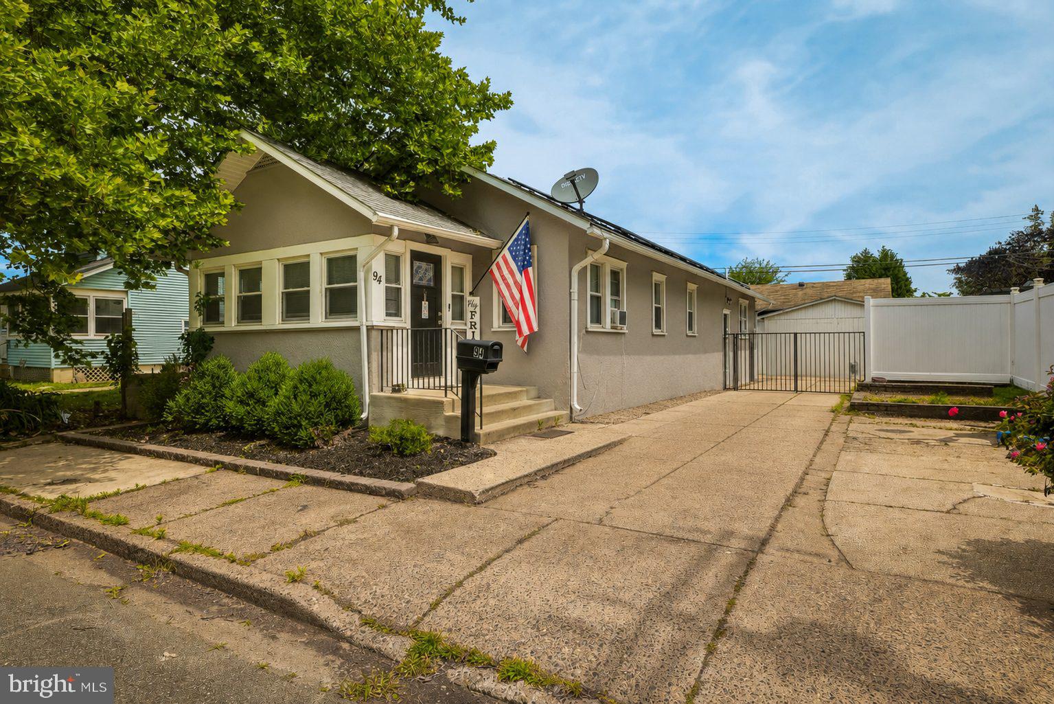 94 Highland Ave, Pennsville, NJ 08070