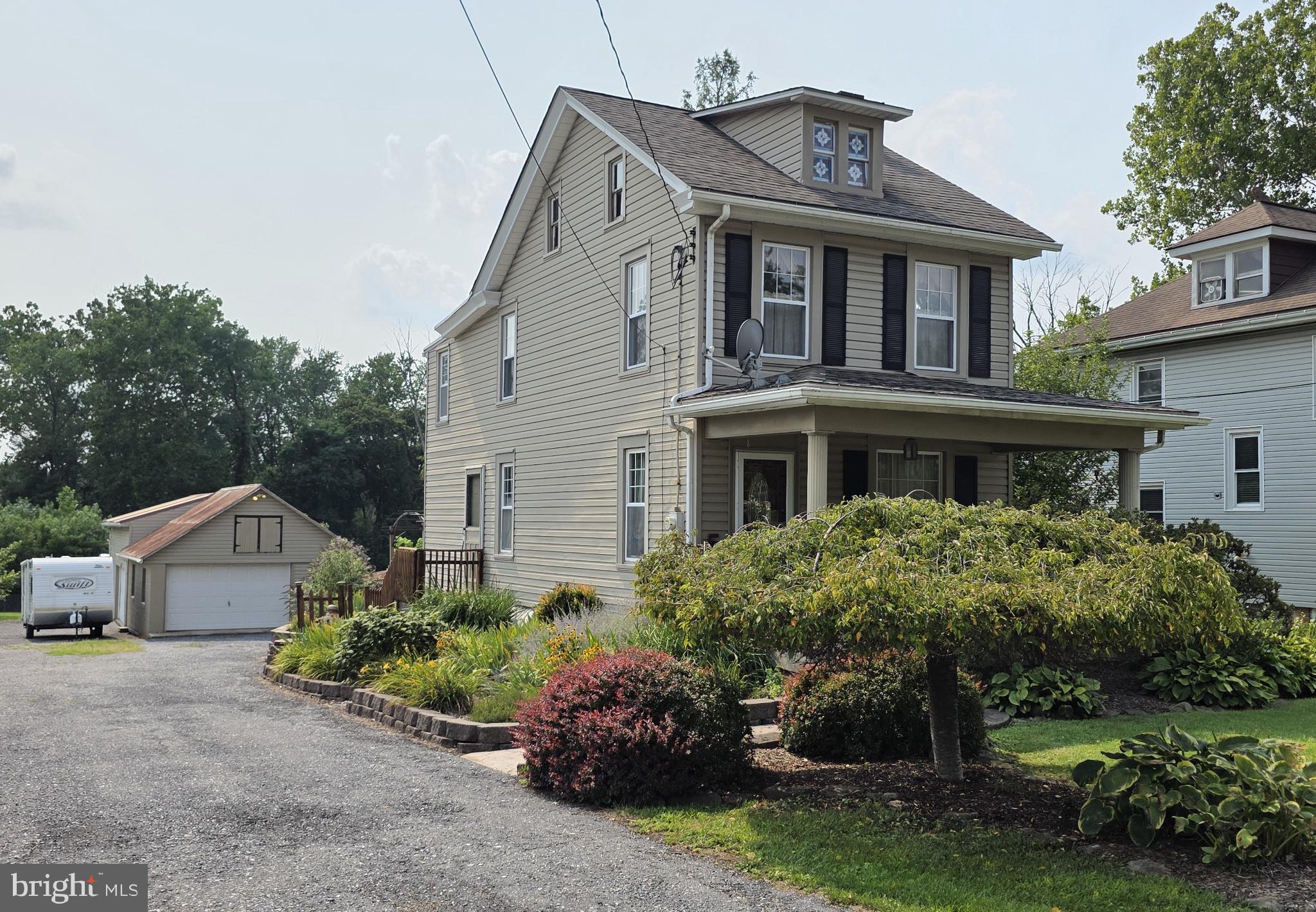 128 Monroe St, Denver, PA 17517 photo