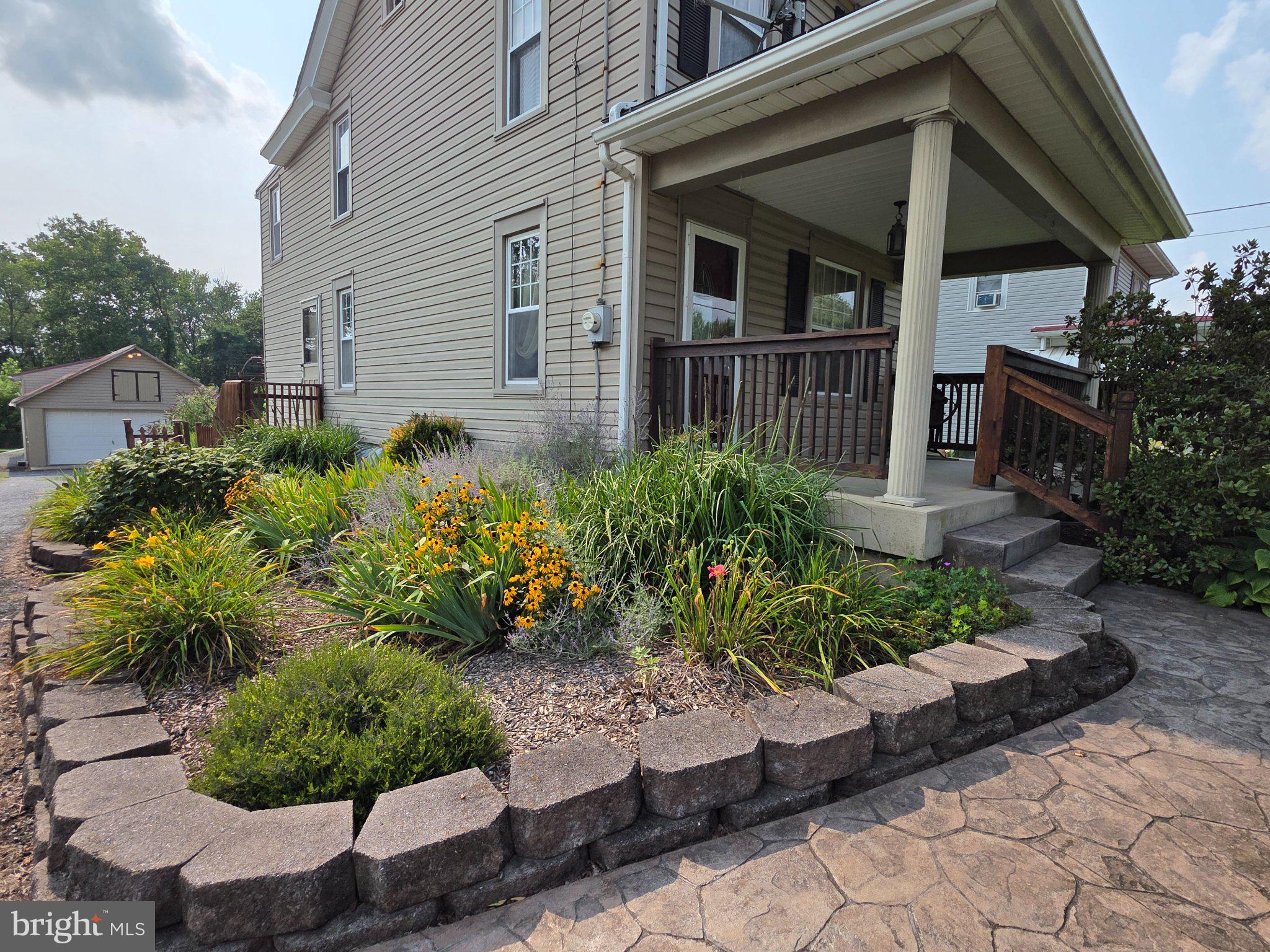 128 Monroe St, Denver, PA 17517 photo