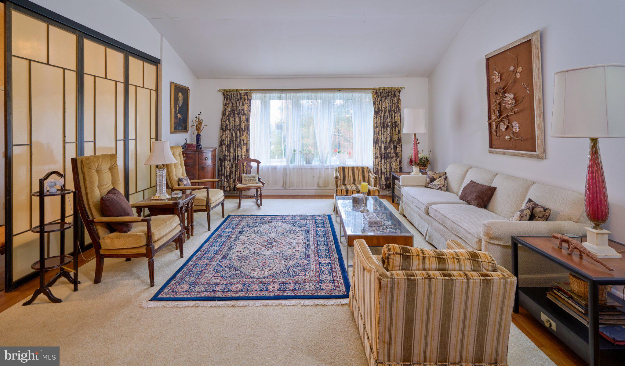 26 Fawn Dr, Raritan Twp, NJ 08822 photo