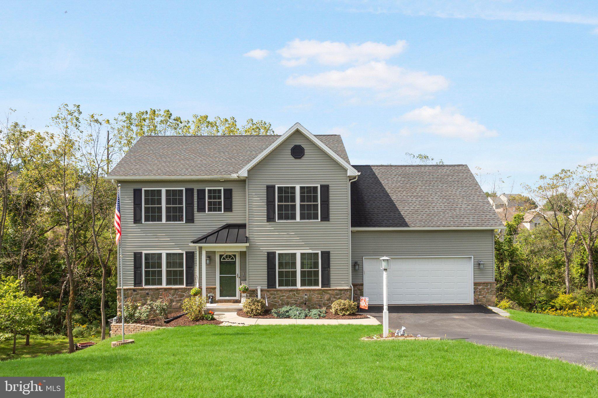 385 Barclay Dr, Red Lion, PA 17356