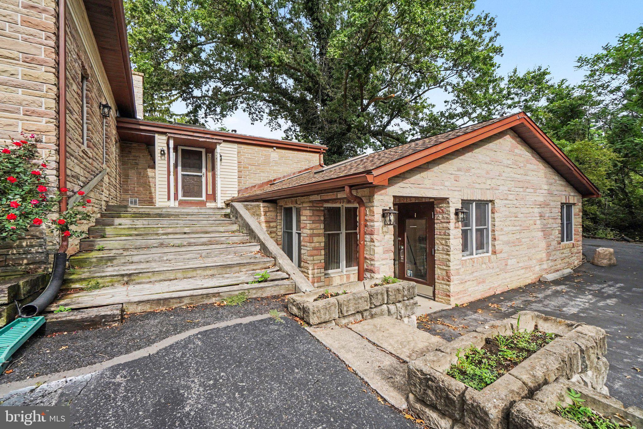 1465 Colonial Rd, Harrisburg, PA 17112 photo