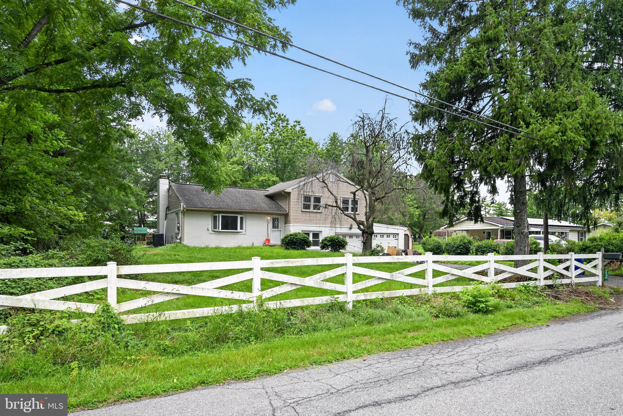 12 Letort Dr, Carlisle, PA 17013