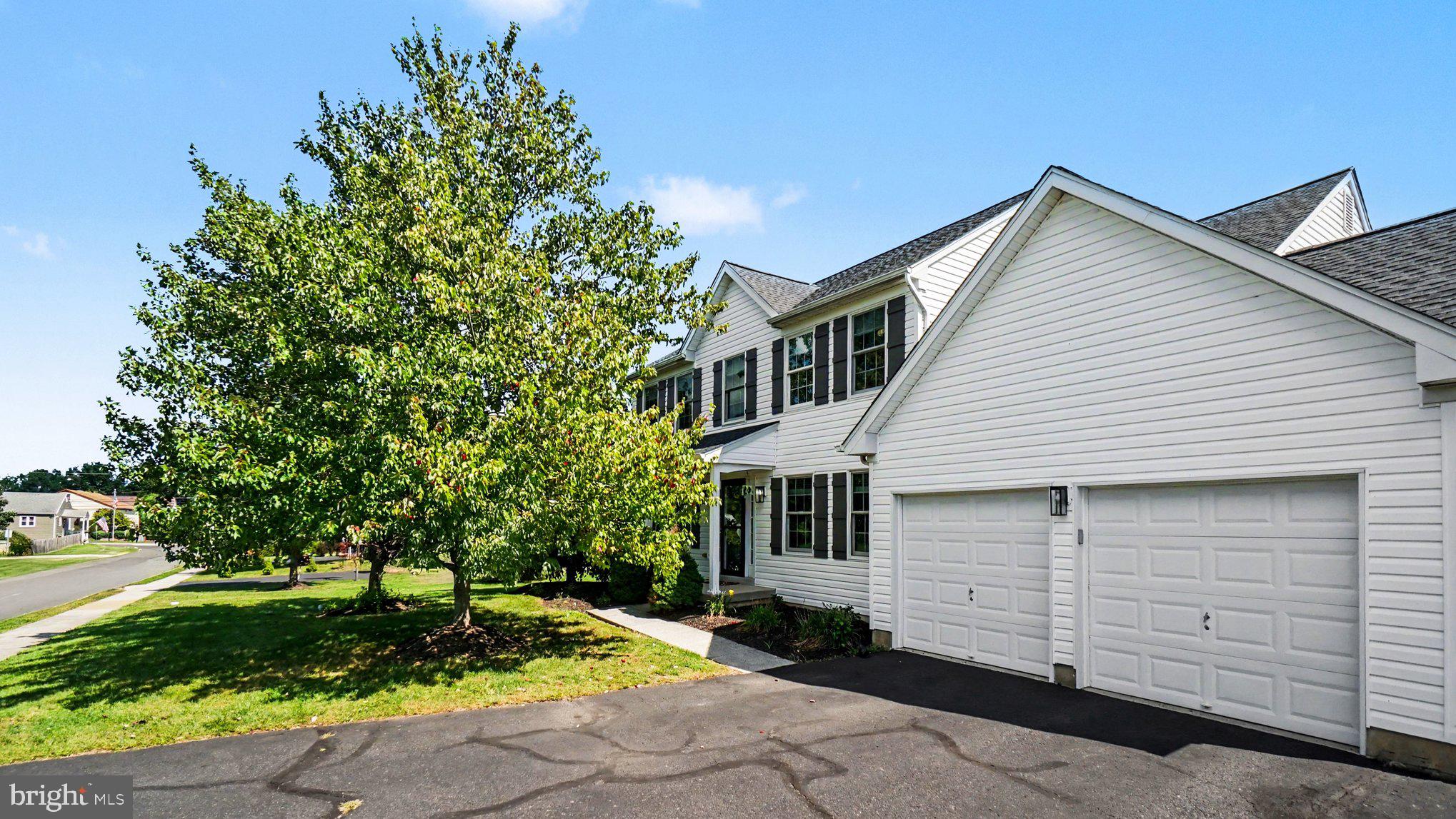 1008 4th St, Red Hill, PA 18076