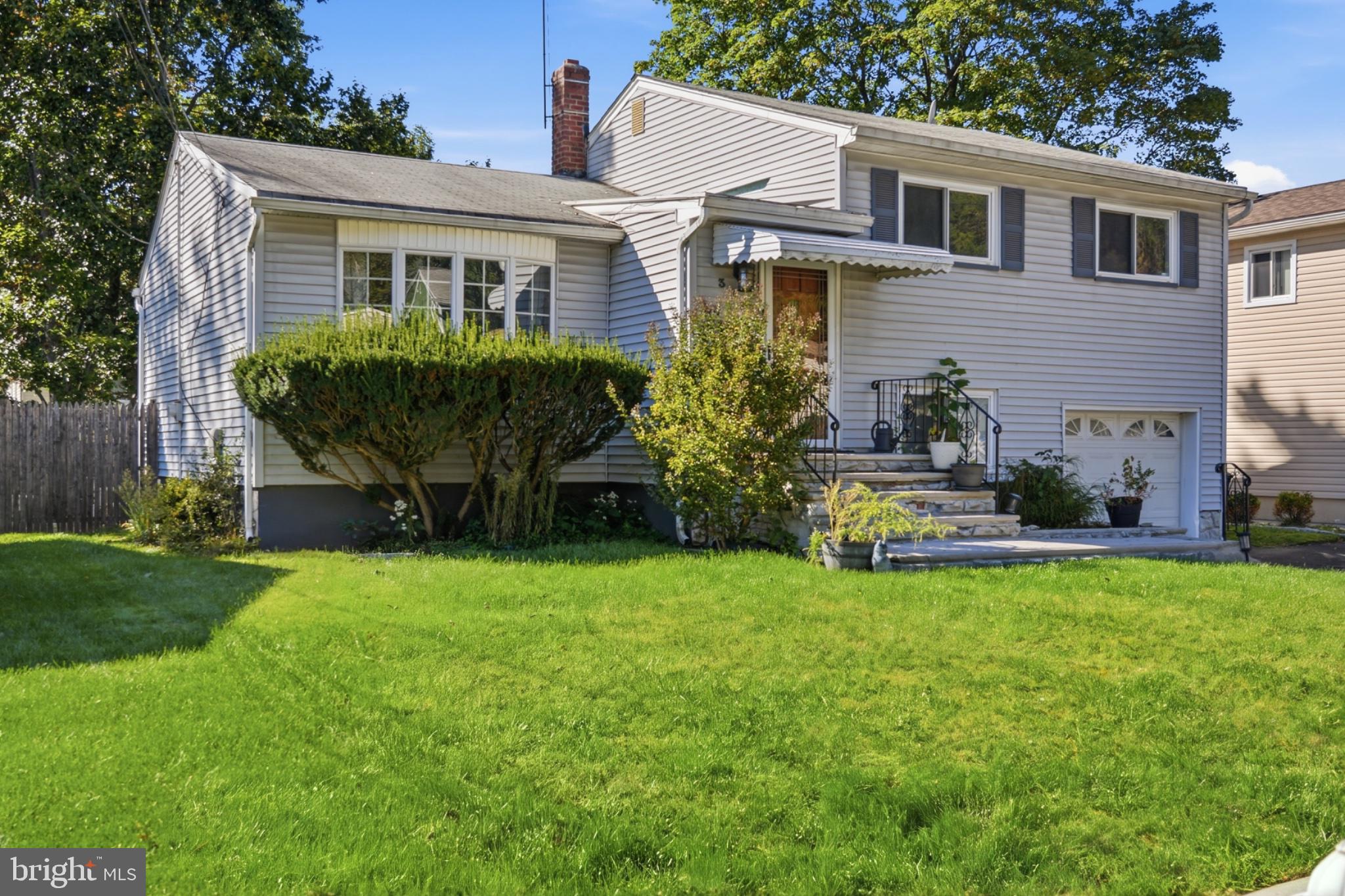 305 Mclean Pl, Hillside, NJ 07205