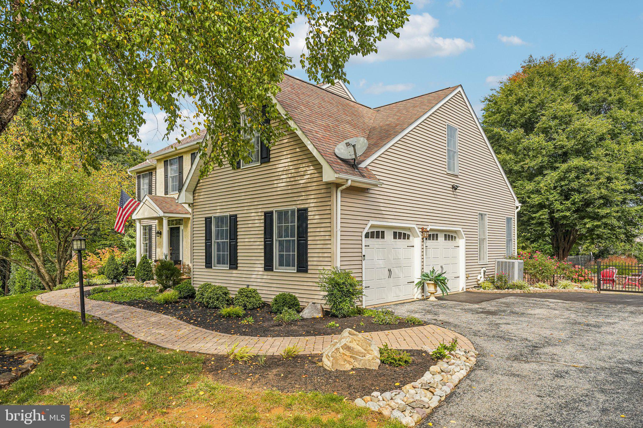212 Aranglen Way, Downingtown, PA 19335 photo