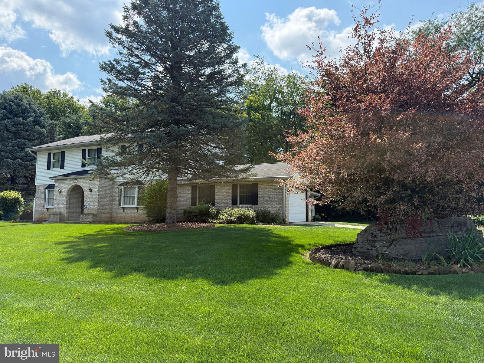 743 Sherwood Dr, Carlisle, PA 17013 photo