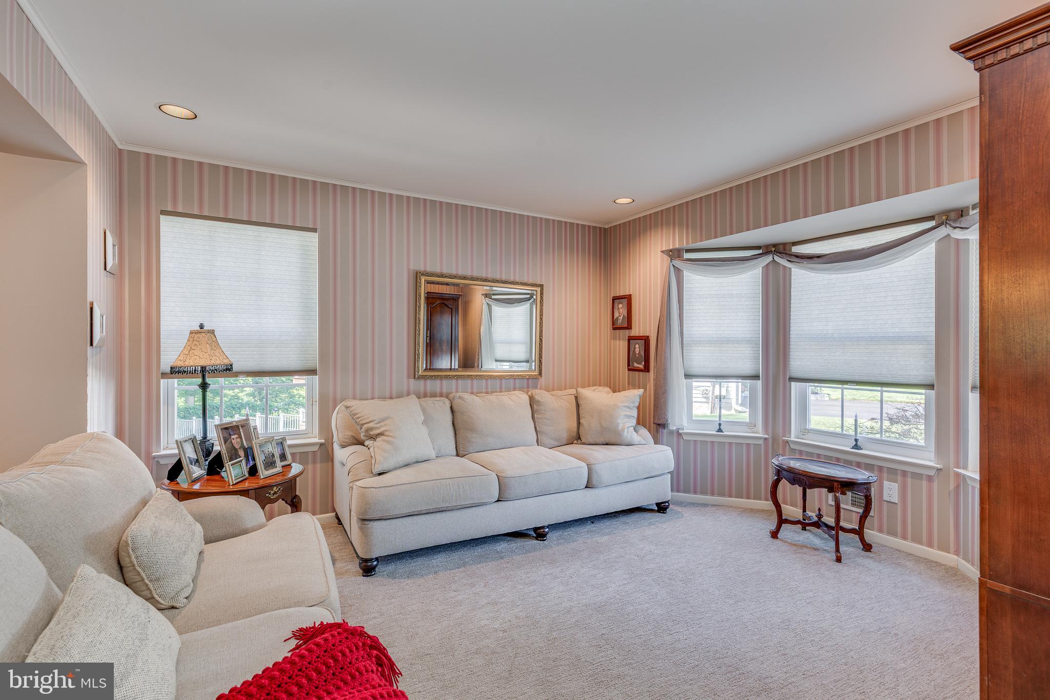 3 Kenneth Ct, Hampton, NJ 08620 photo