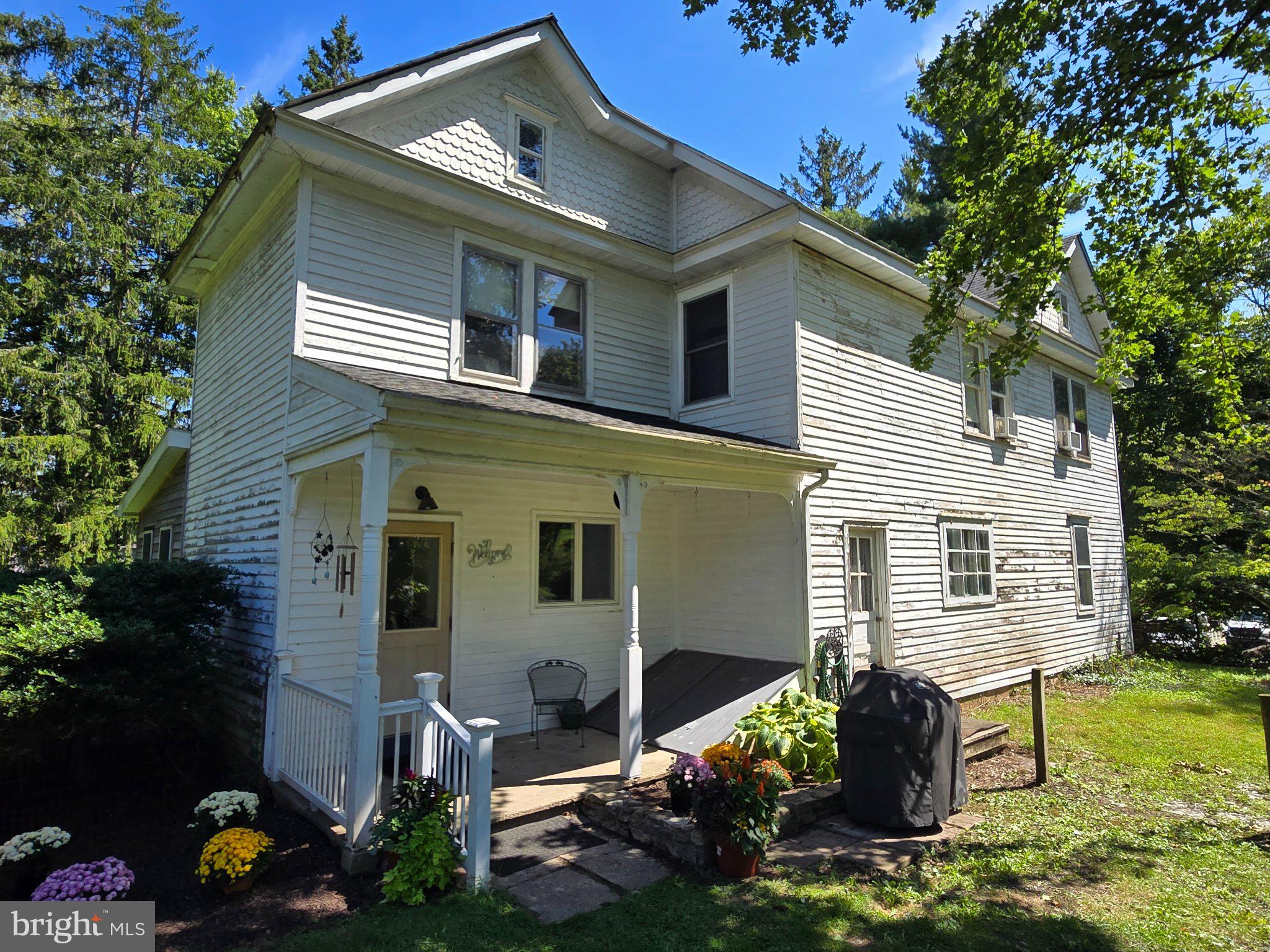 105 Browns Dr, Easton, PA 18042