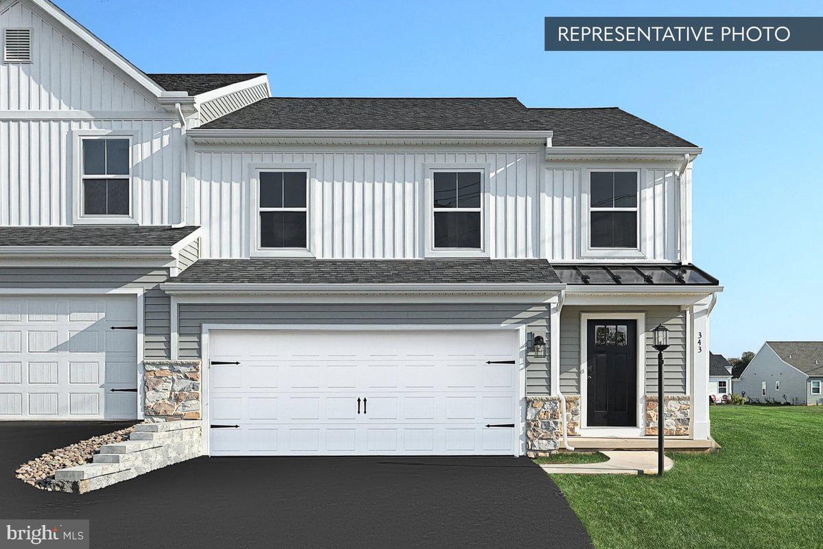3236 Tepes Dr, Northampton, PA 18067