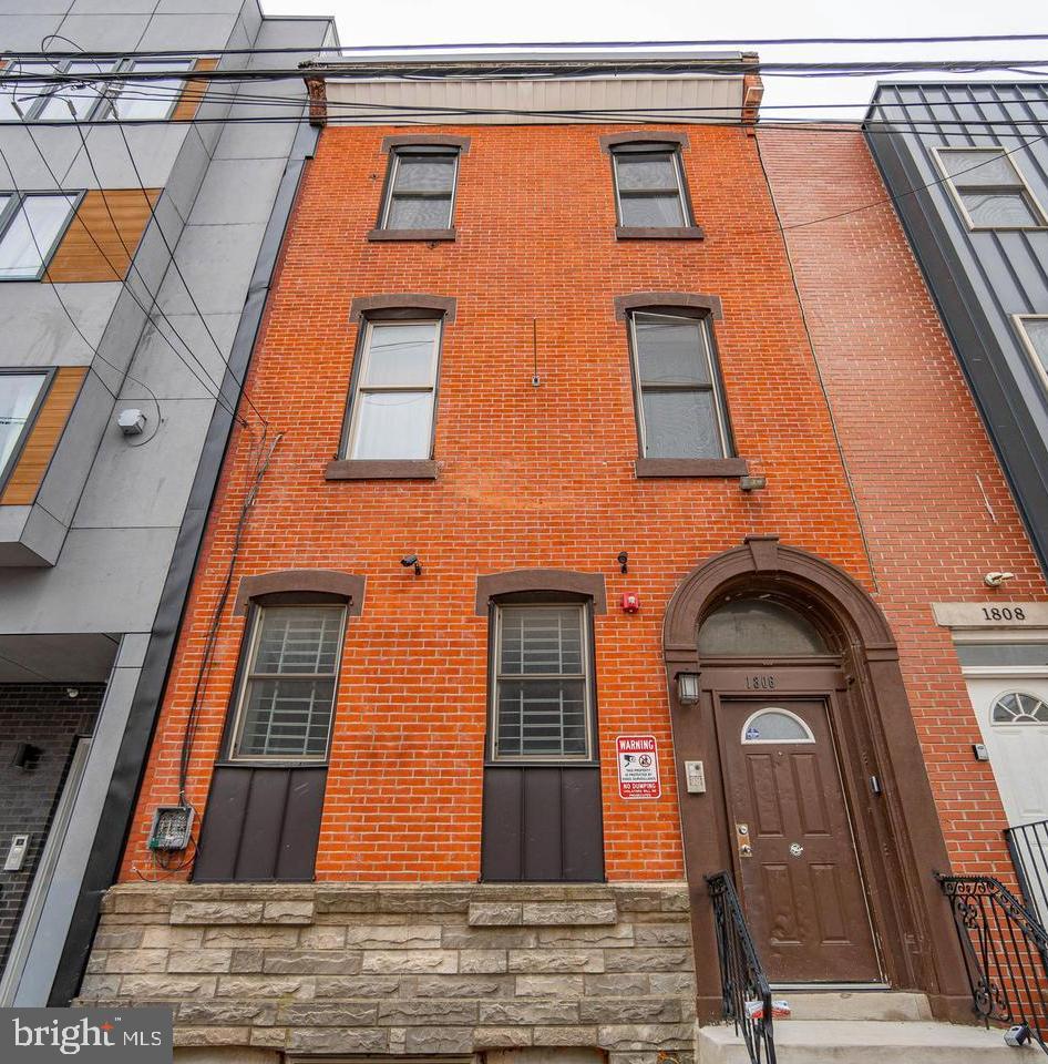 1806 Berks St, Philadelphia, PA 19121