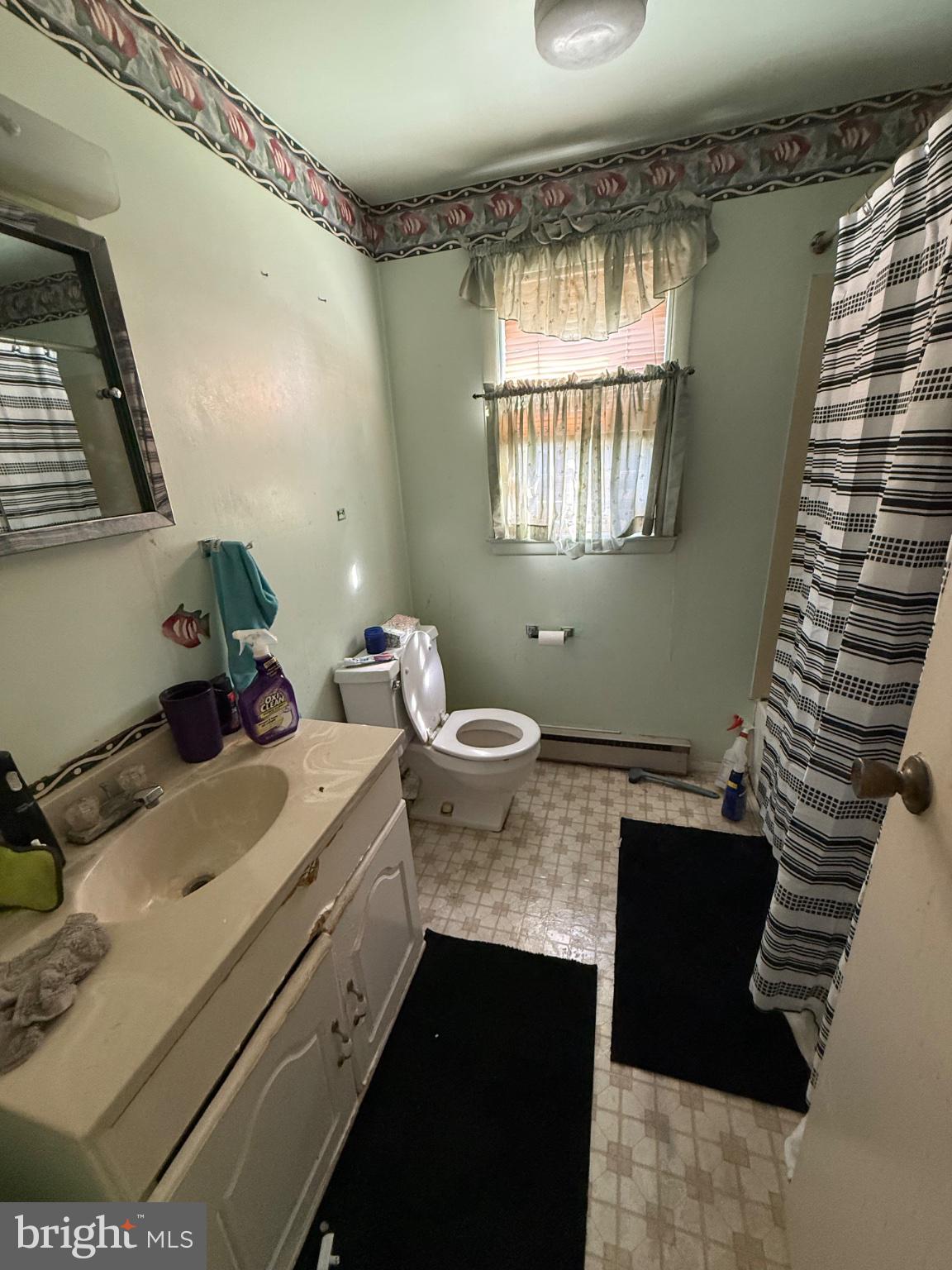 423 Holmes Dr, Burlington, NJ 08016 photo