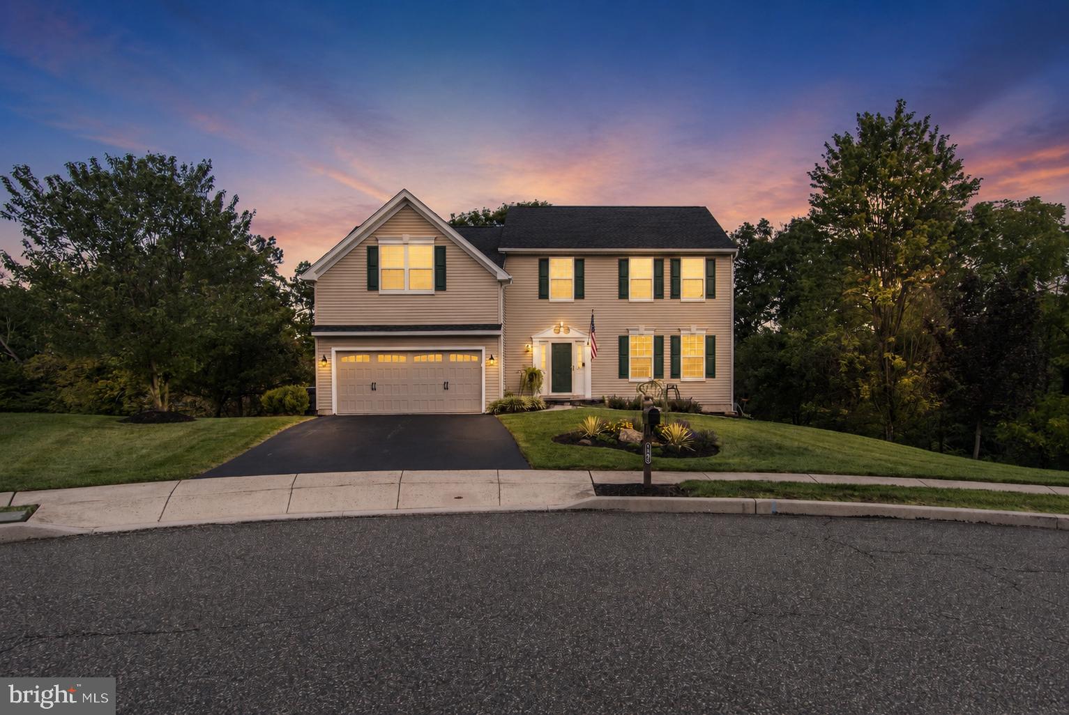 1102 Autumnview Ln, Pottstown, PA 19464