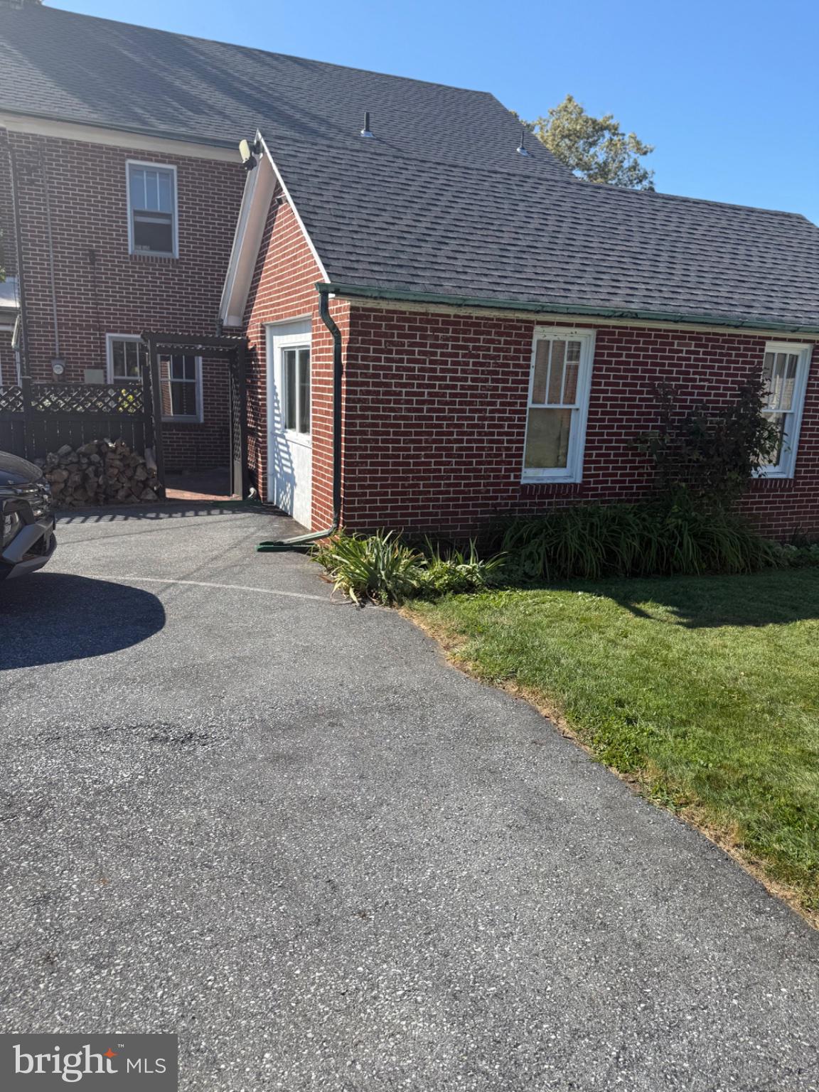 7 Oakleigh Ave, Harrisburg, PA 17111 photo
