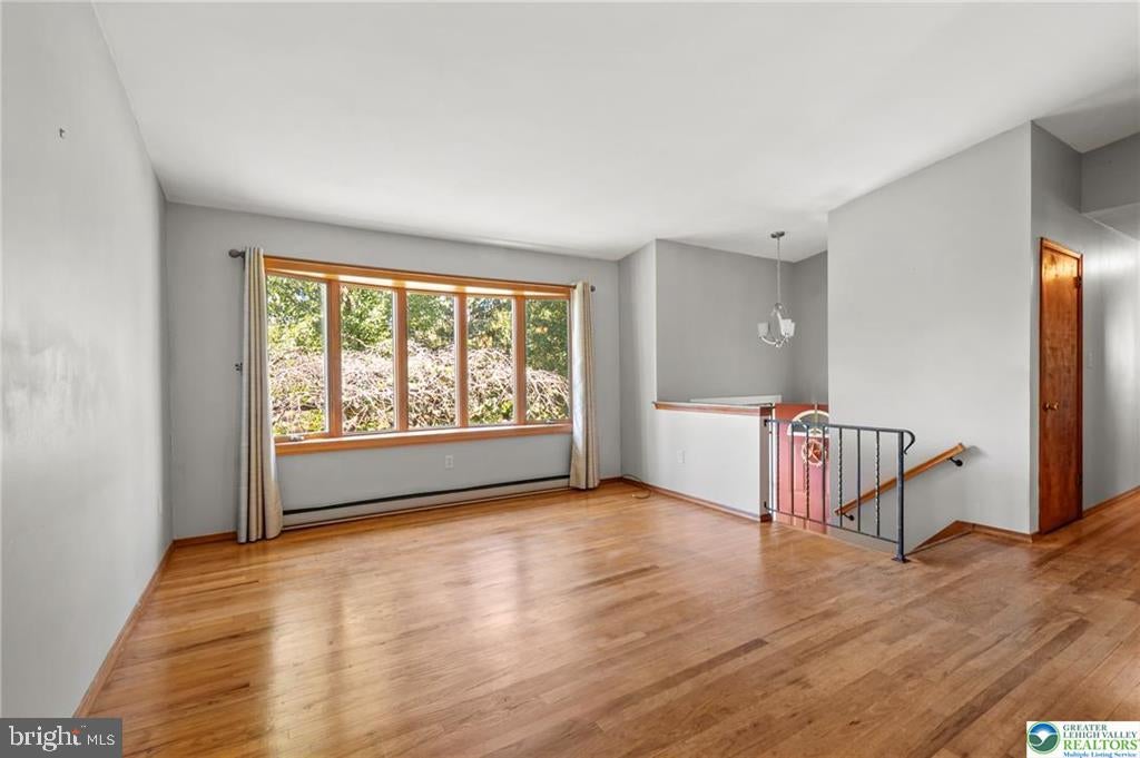 3073 Cooks Creek Rd, Riegelsville, PA 18077 photo