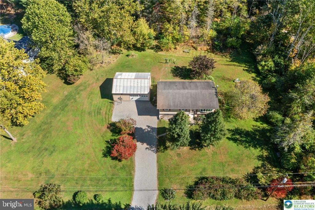 3073 Cooks Creek Rd, Riegelsville, PA 18077 photo