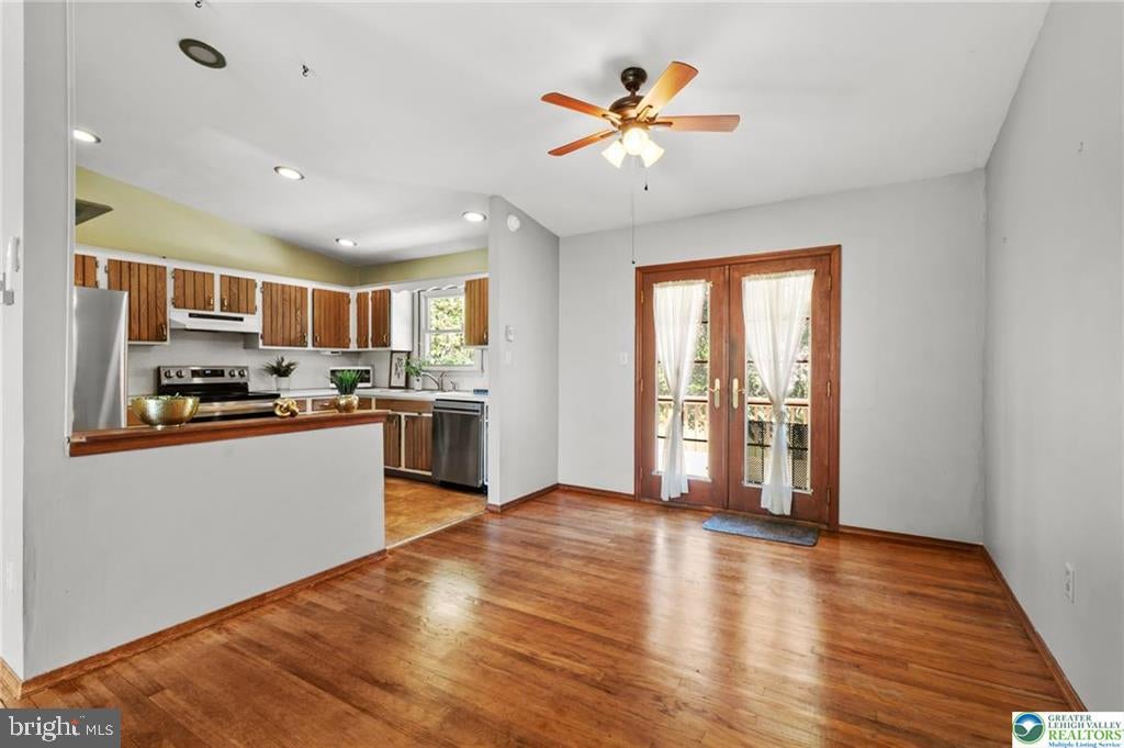 3073 Cooks Creek Rd, Riegelsville, PA 18077 photo