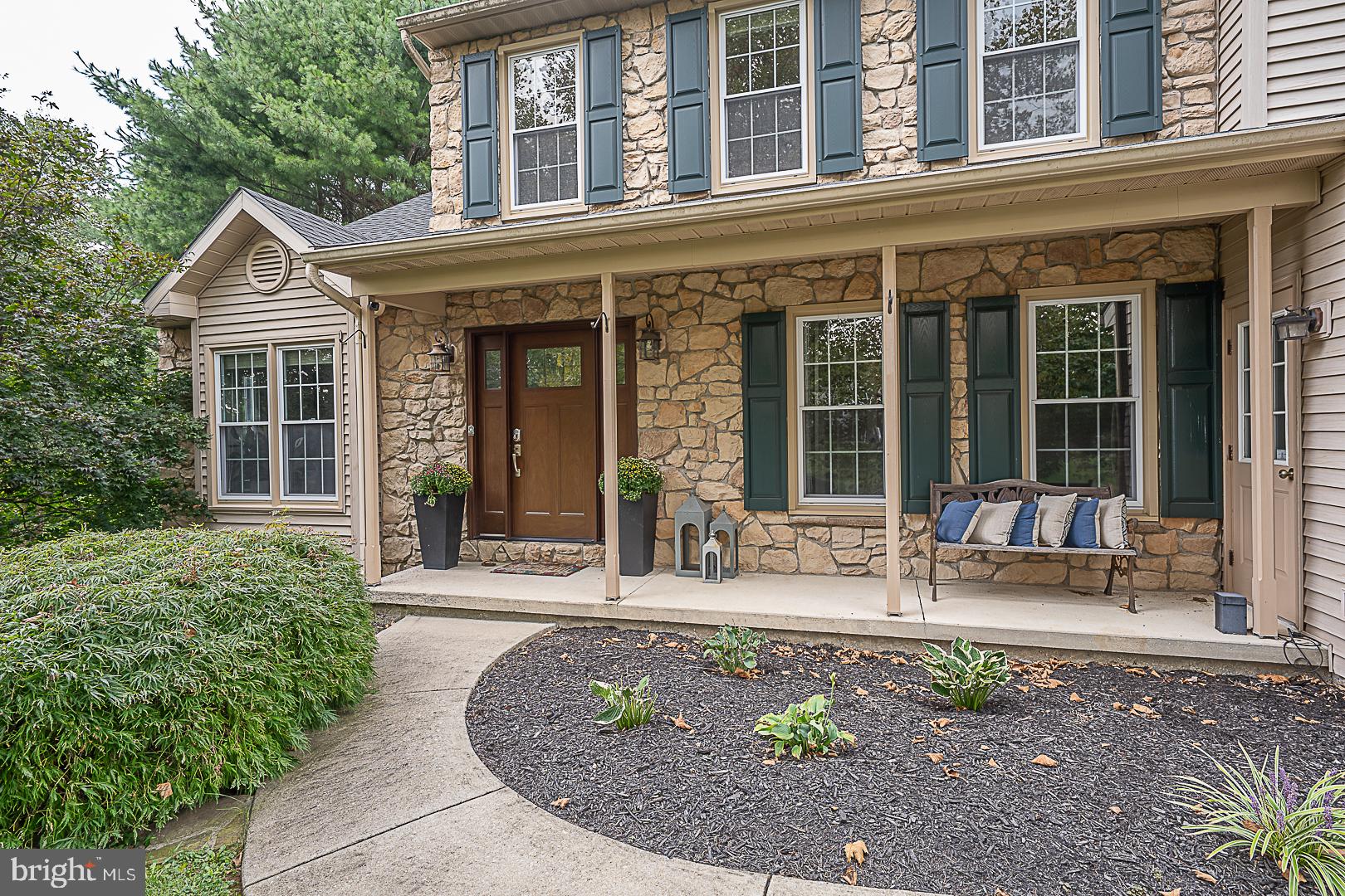 19 Oneida Ct, Chester Springs, PA 19425 photo