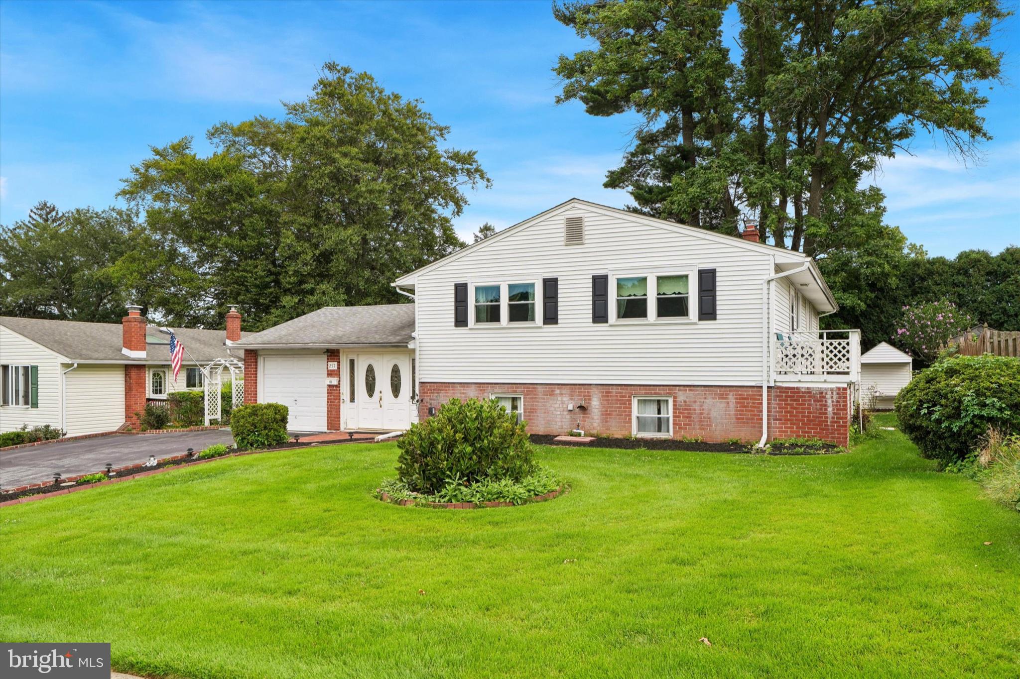 257 Hemlock Ln, Springfield, PA 19064 photo