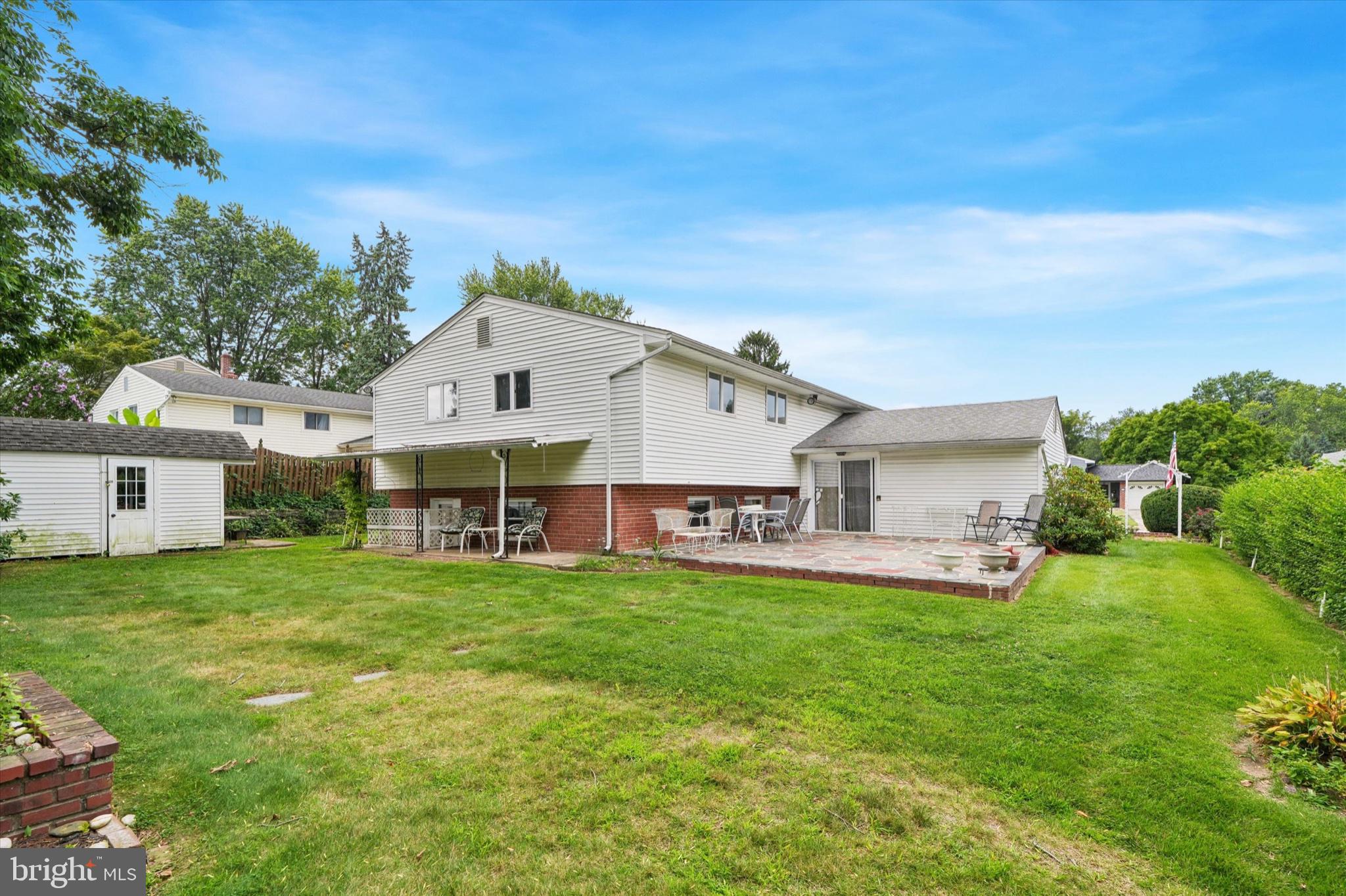 257 Hemlock Ln, Springfield, PA 19064 photo
