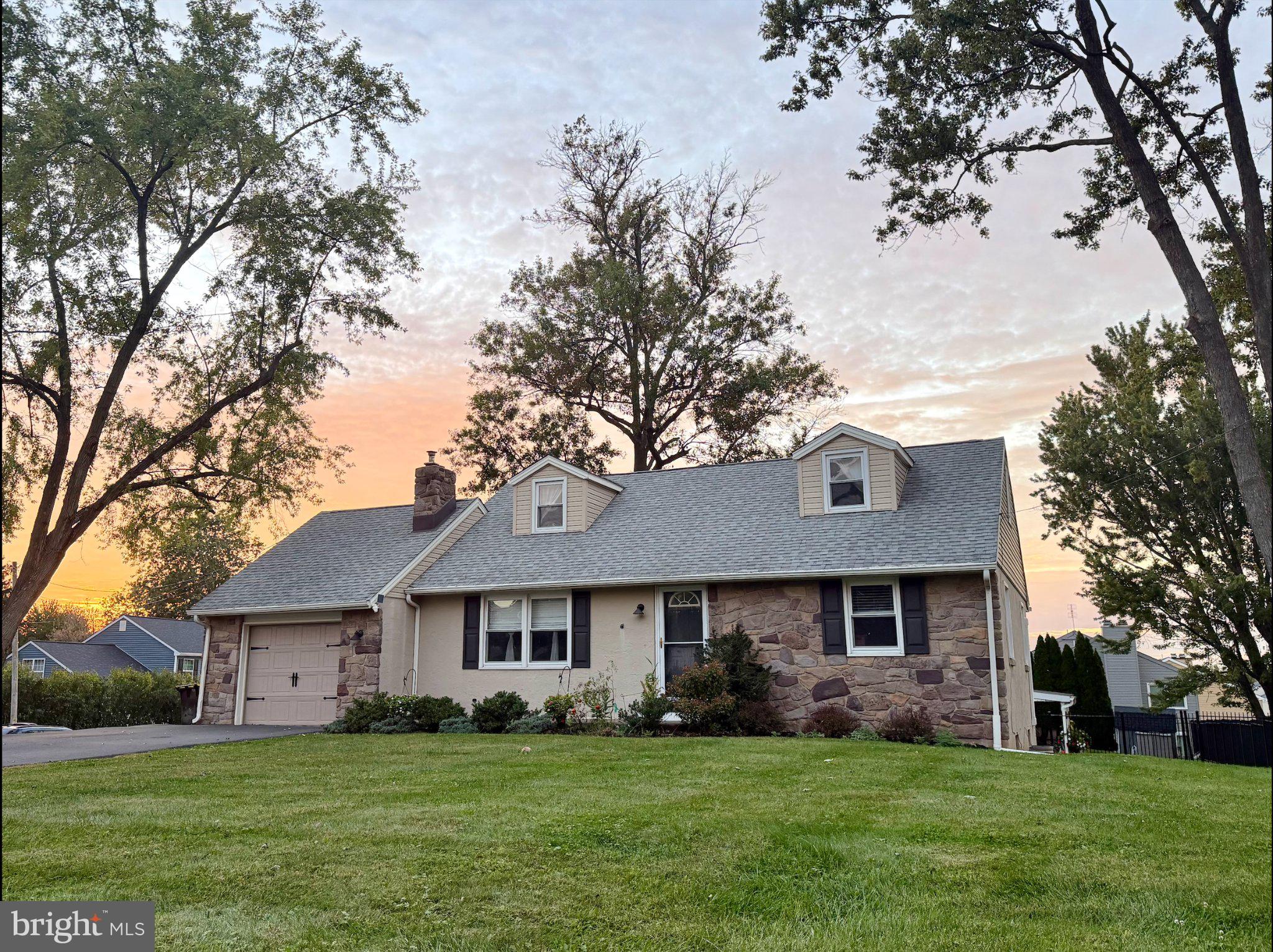 411 Reliance Rd, Telford, PA 18969