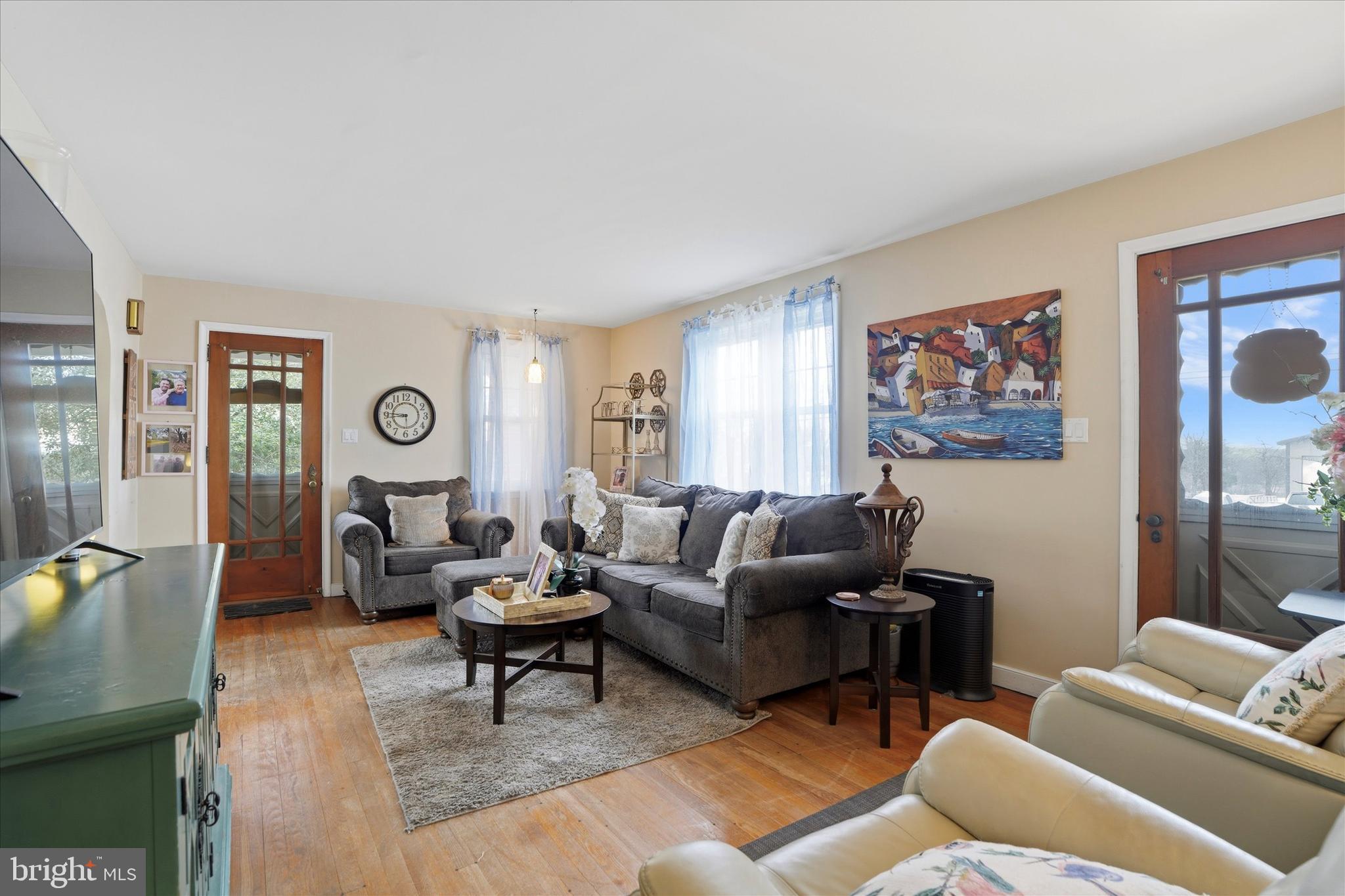 1937 Hoffmansville Rd, Frederick, PA 19435 photo