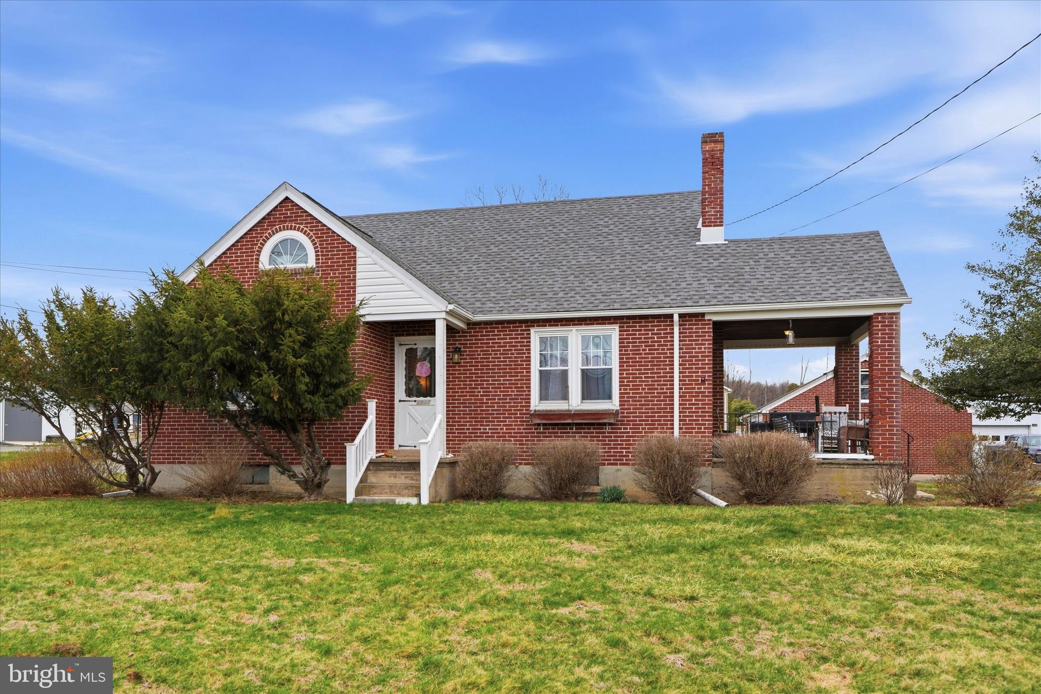 1937 Hoffmansville Rd, Frederick, PA 19435 photo