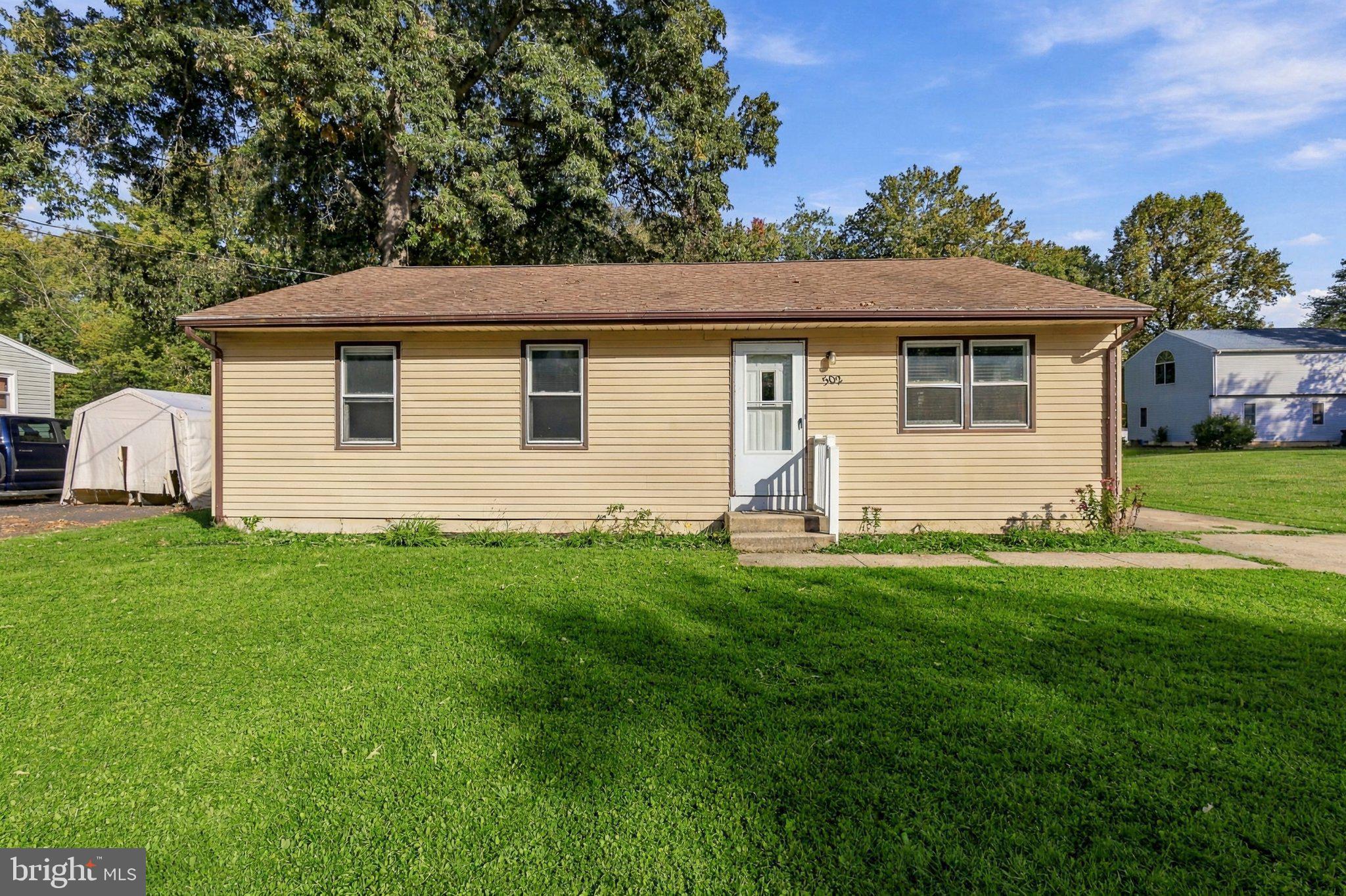 502 Elm St, Clayton, NJ 08312