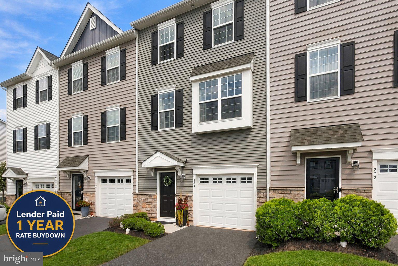 204 Spring Ln, Royersford, PA 19468