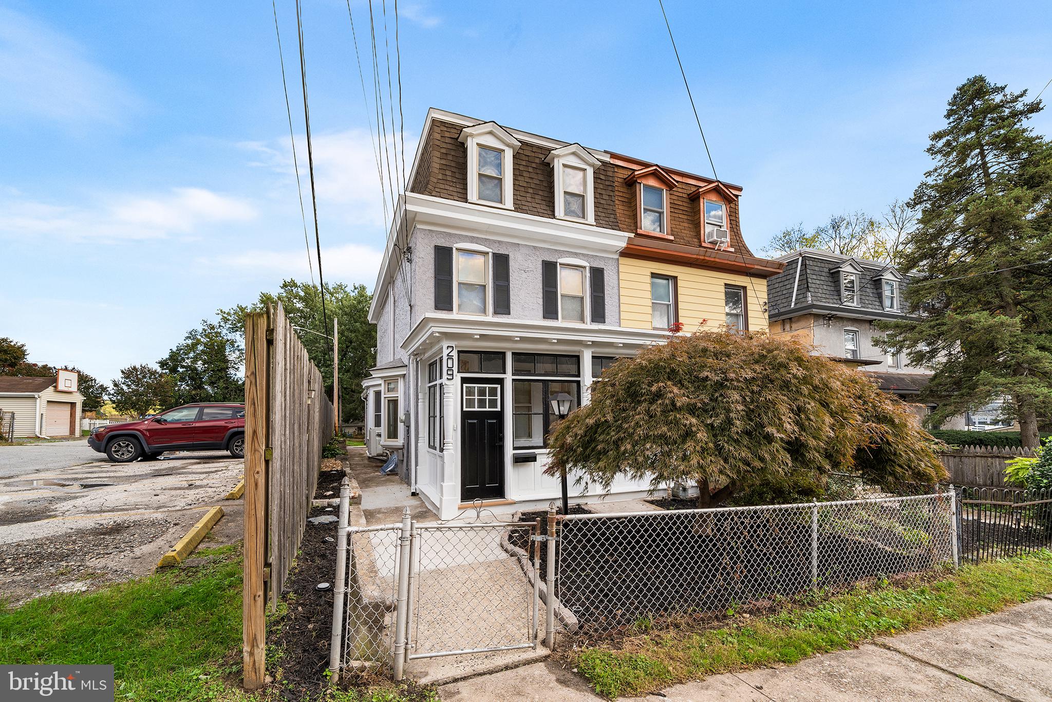 209 Harry St, Conshohocken, PA 19428 photo