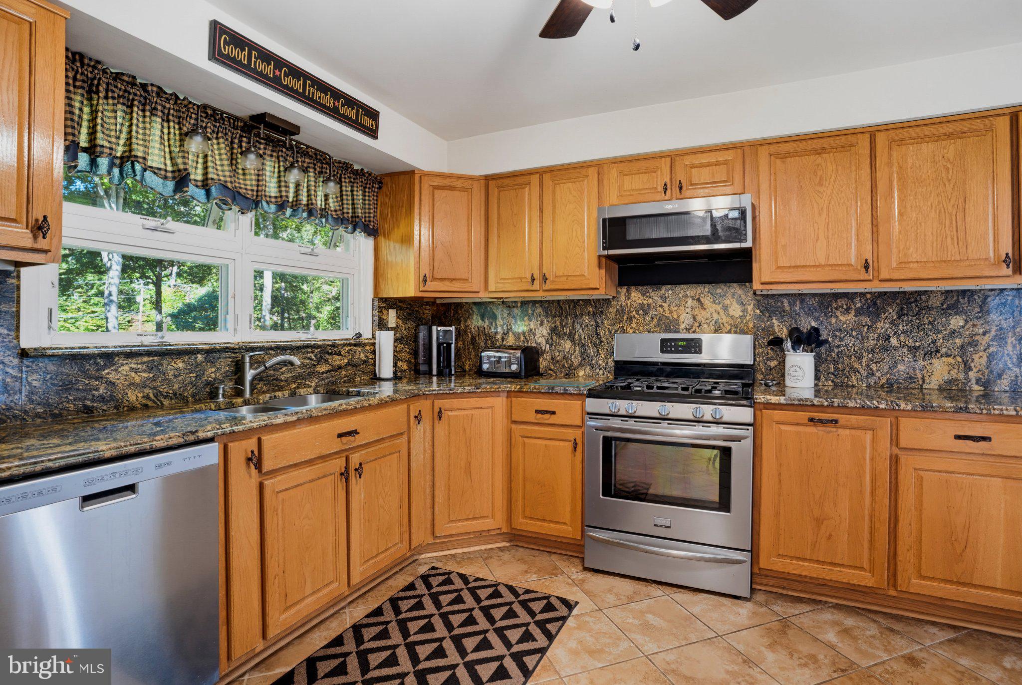 9075 Mitchell Rd, La Plata, MD 20646 photo