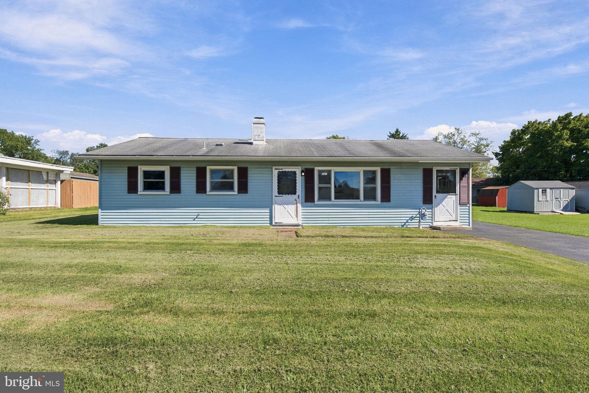 2460 Dunbar Rd, York, PA 17408