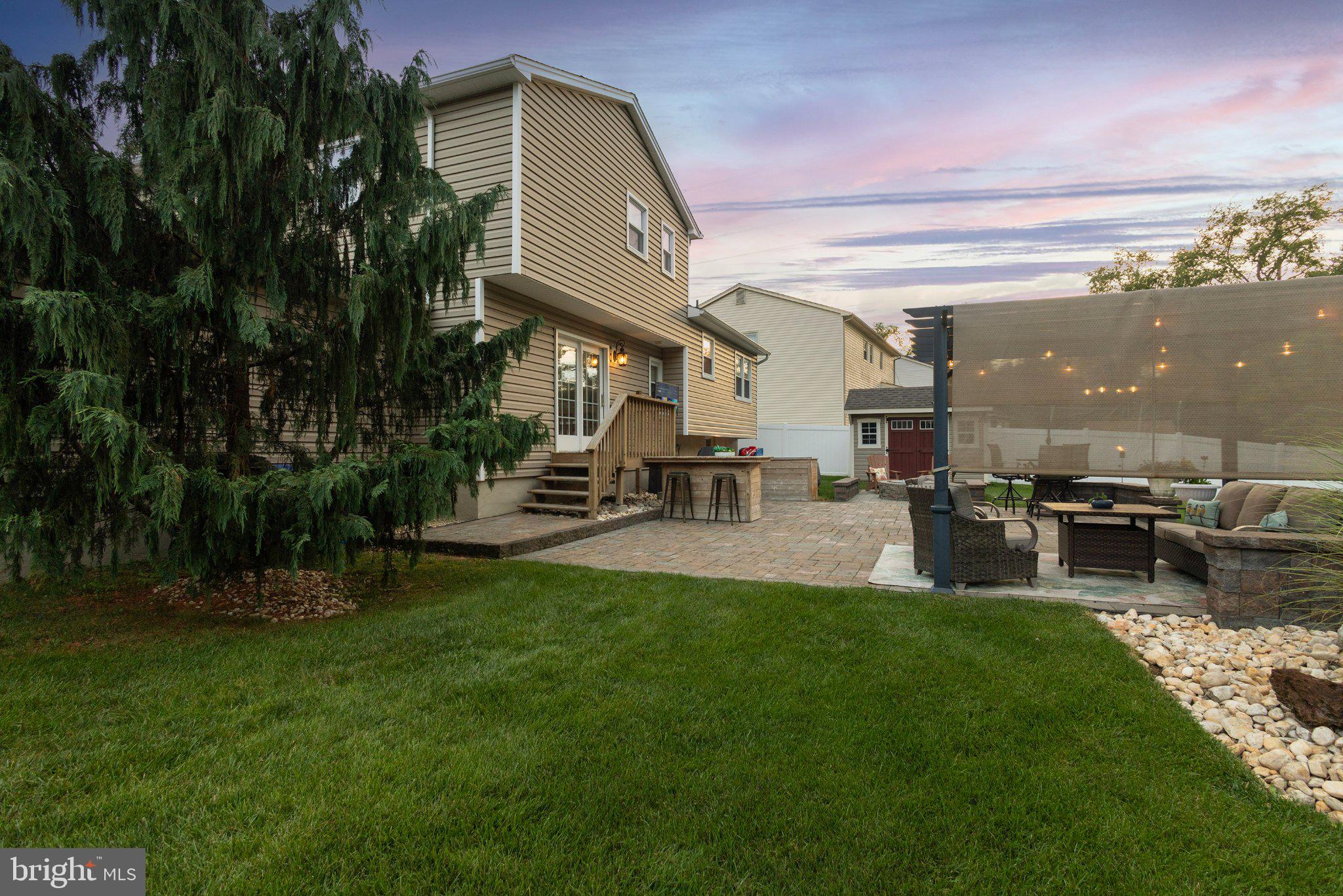 64 Wesleyan Dr, Hampton, NJ 08690 photo
