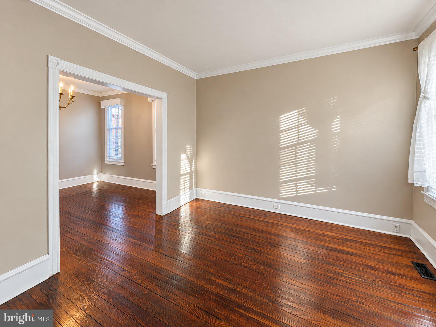 419 Elm Ave, Riverton, NJ 08077 photo
