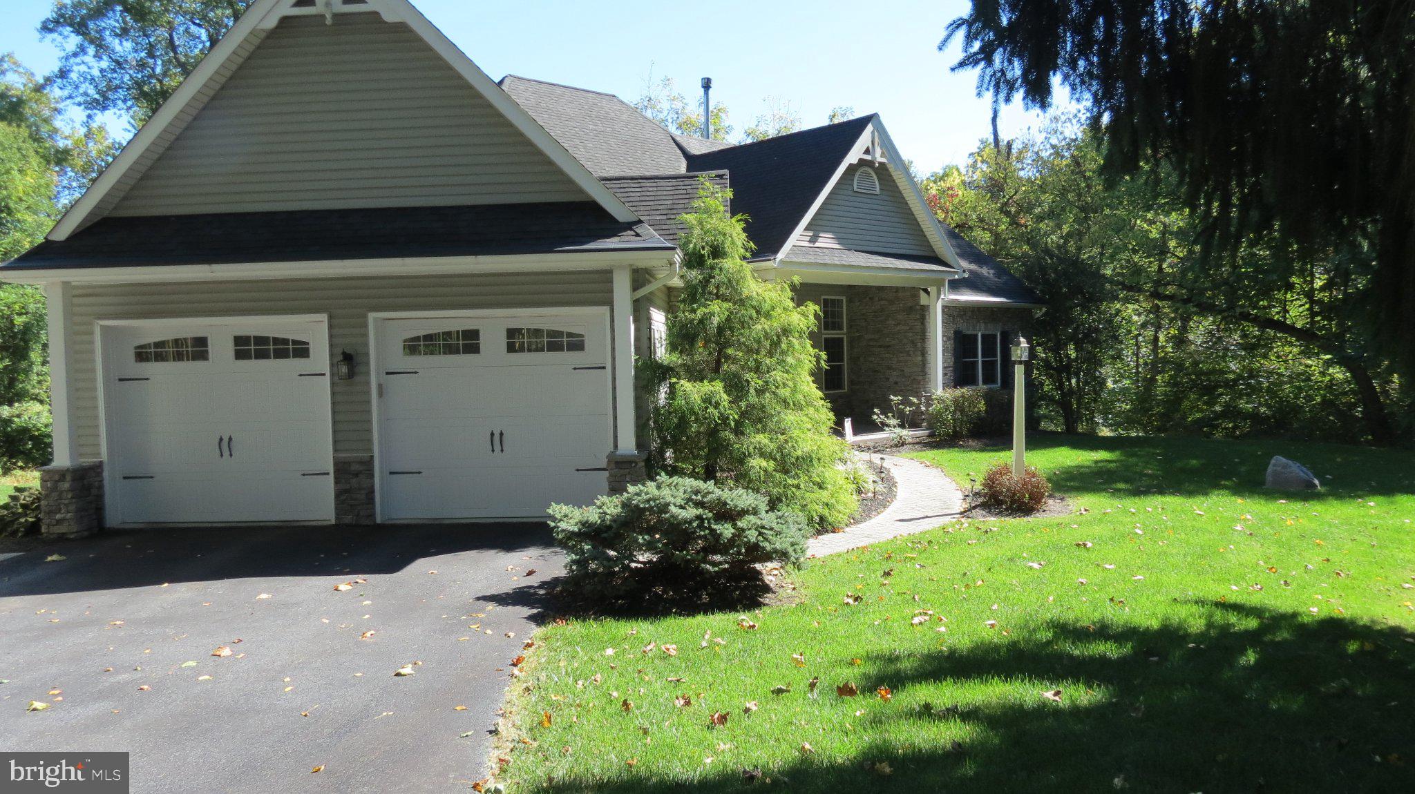 1911 Schoolhouse Rd, Middletown, PA 17057 photo