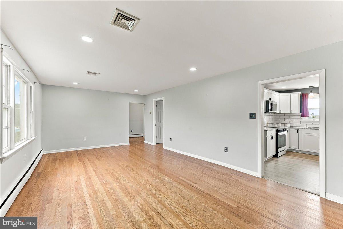 830 W Kings Hwy, Coatesville, PA 19320 photo