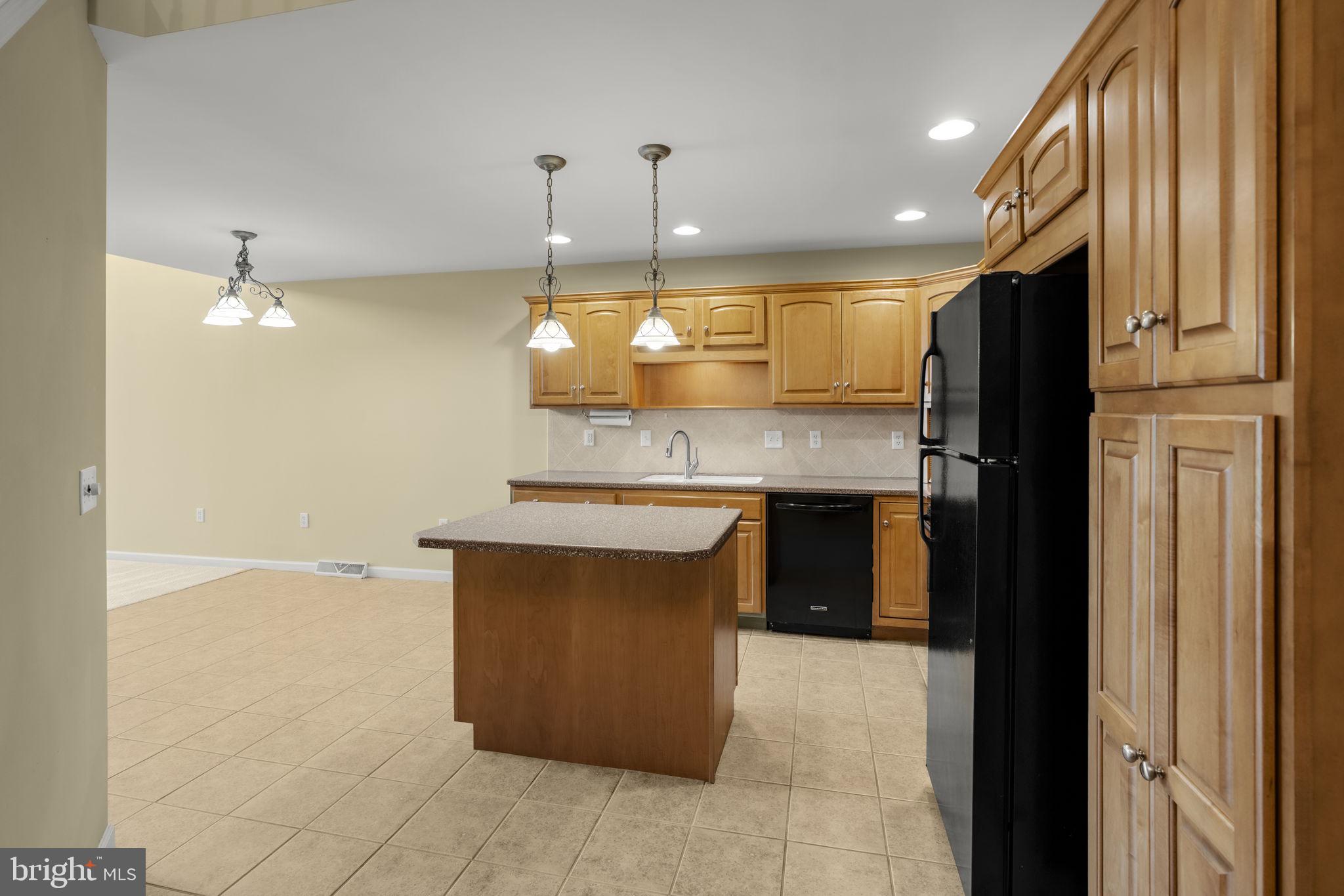 249 Fieldcrest Ln, Ephrata, PA 17522 photo