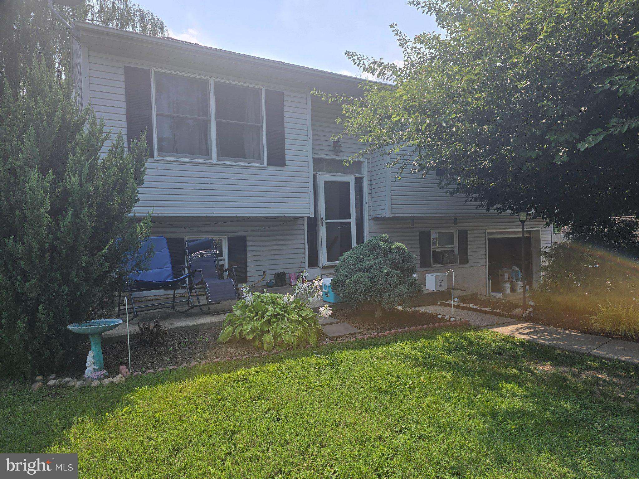 970 Valley Ln, Pottstown, PA 19464
