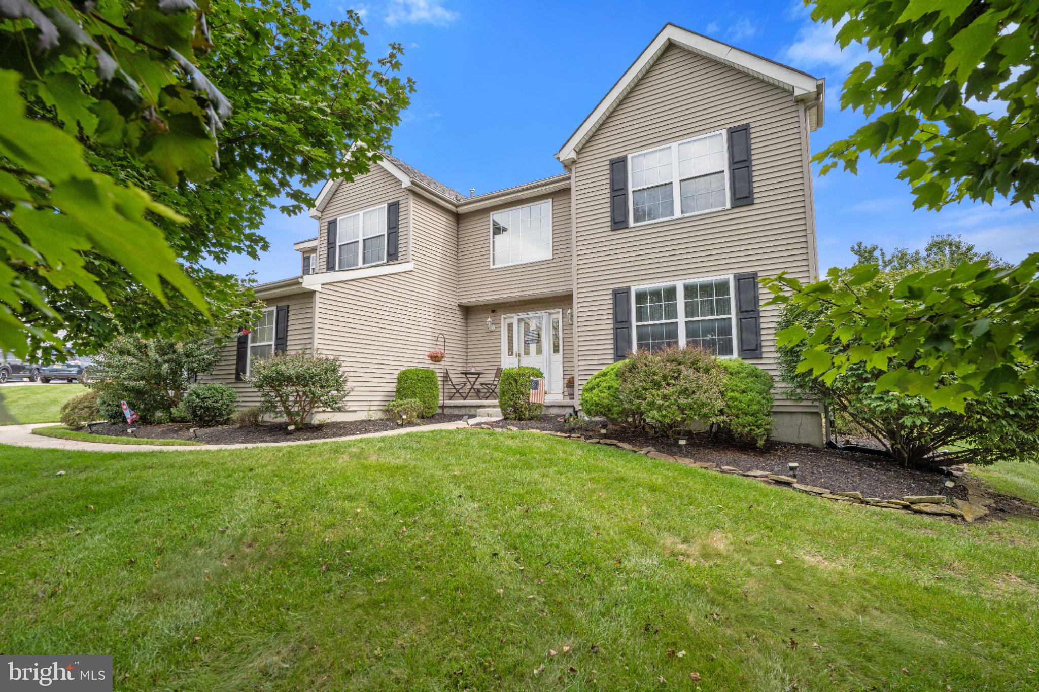 5 Orchard Dr, Mullica Hill, NJ 08062
