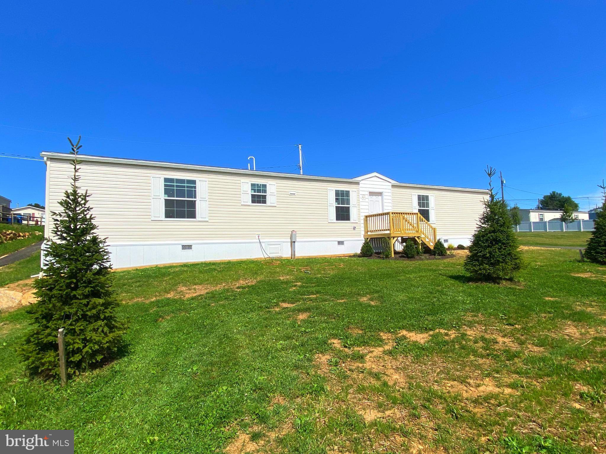 251 Gunner Ln, Honey Brook, PA 19344 photo
