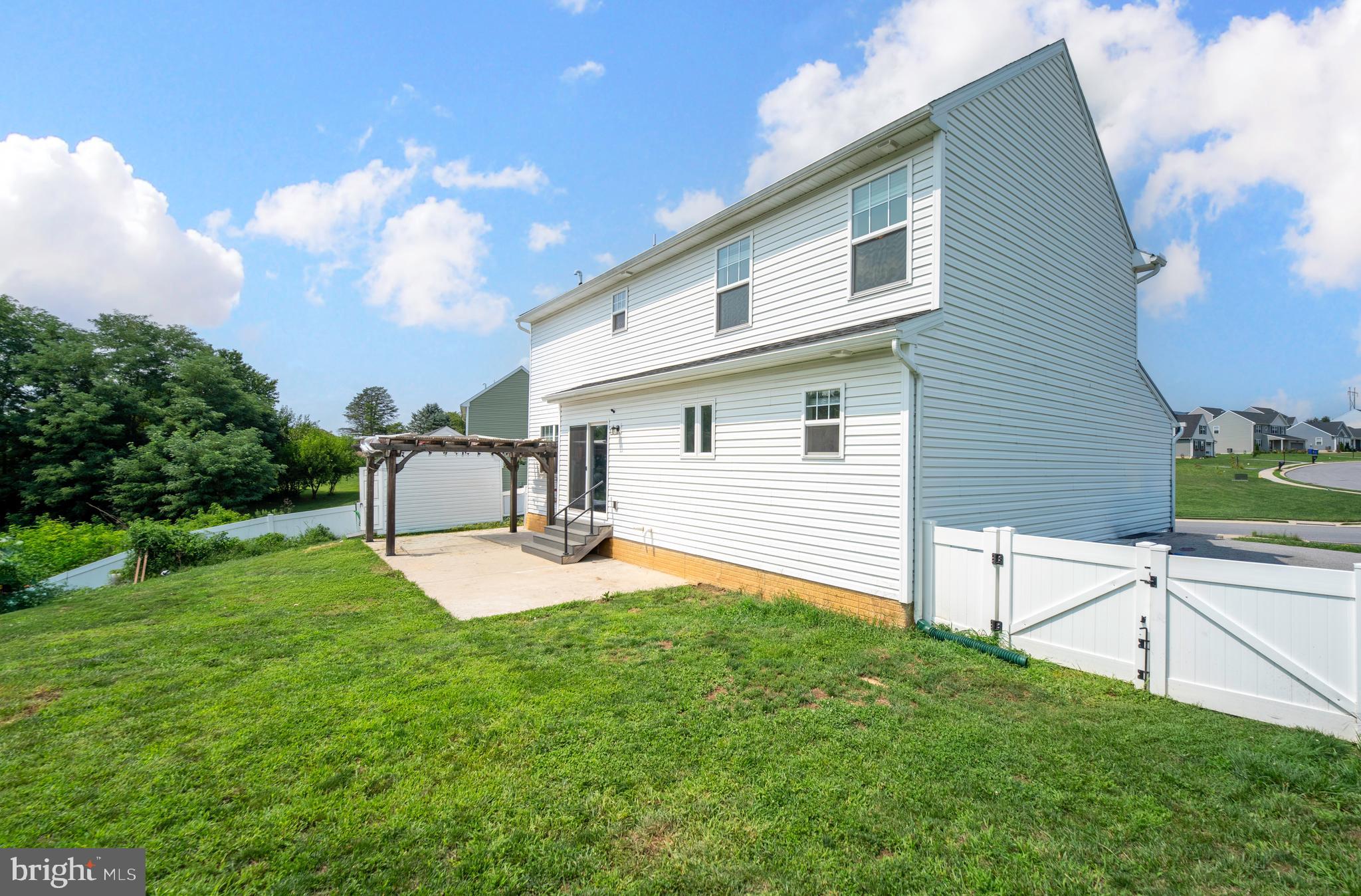 252 Valley View Cir, York, PA 17408 photo