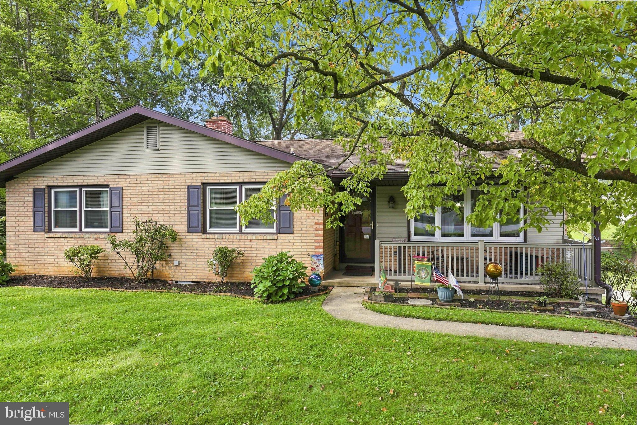 1525 Vista Rd, Lancaster, PA 17601