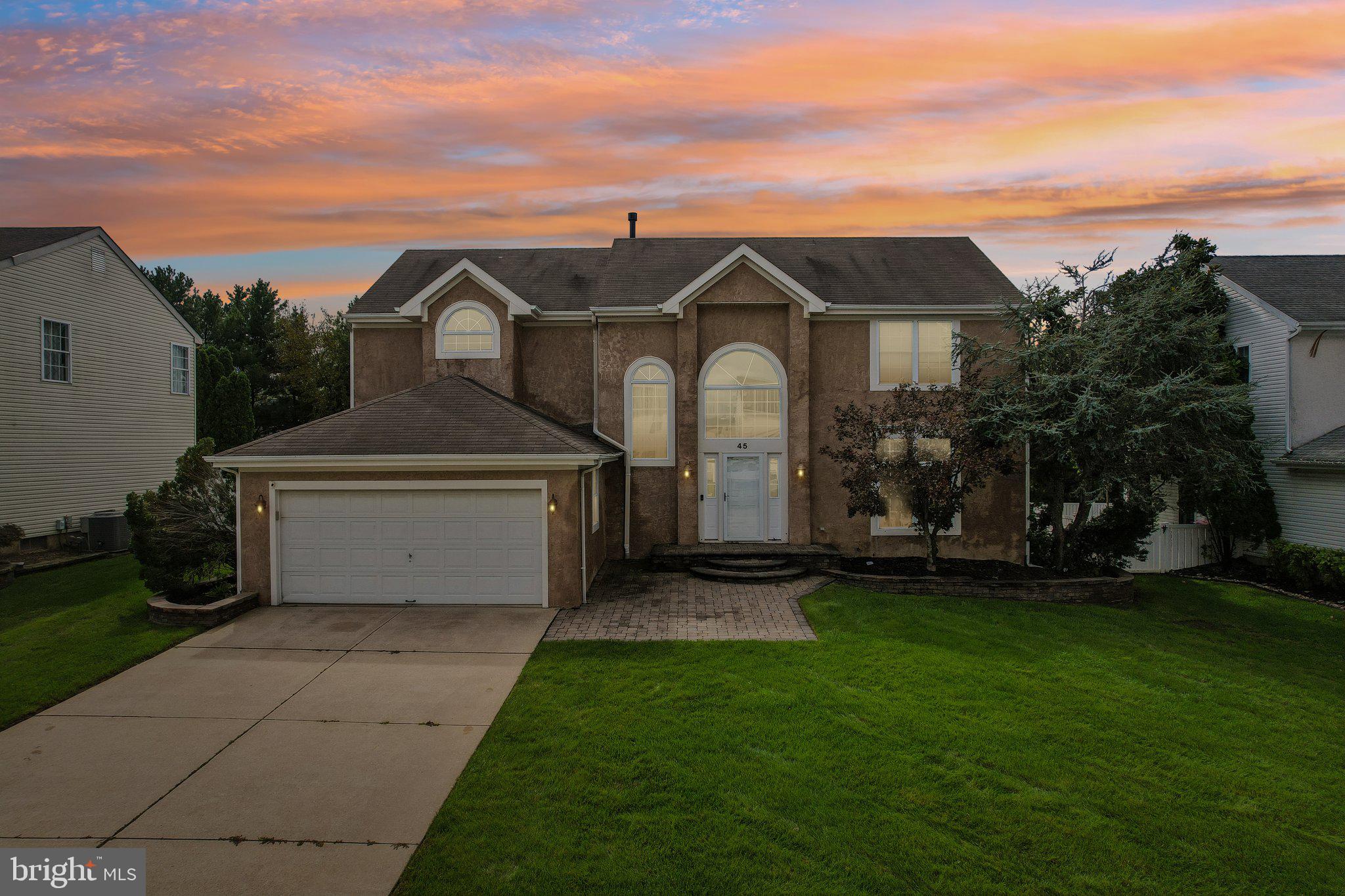 45 Graypebble Cir, Sicklerville, NJ 08081