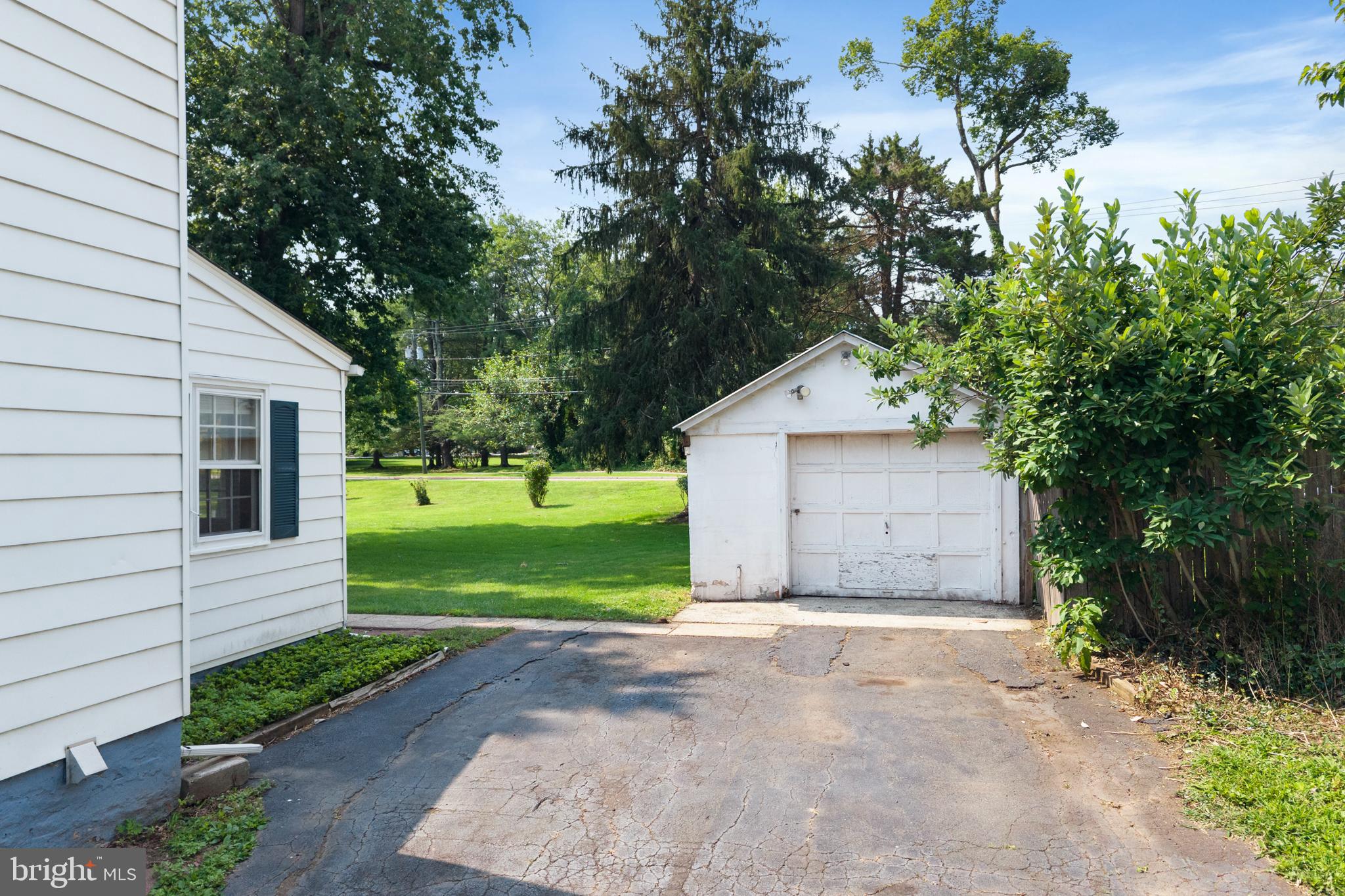 65 Washington St, Rocky Hill, NJ 08553 photo