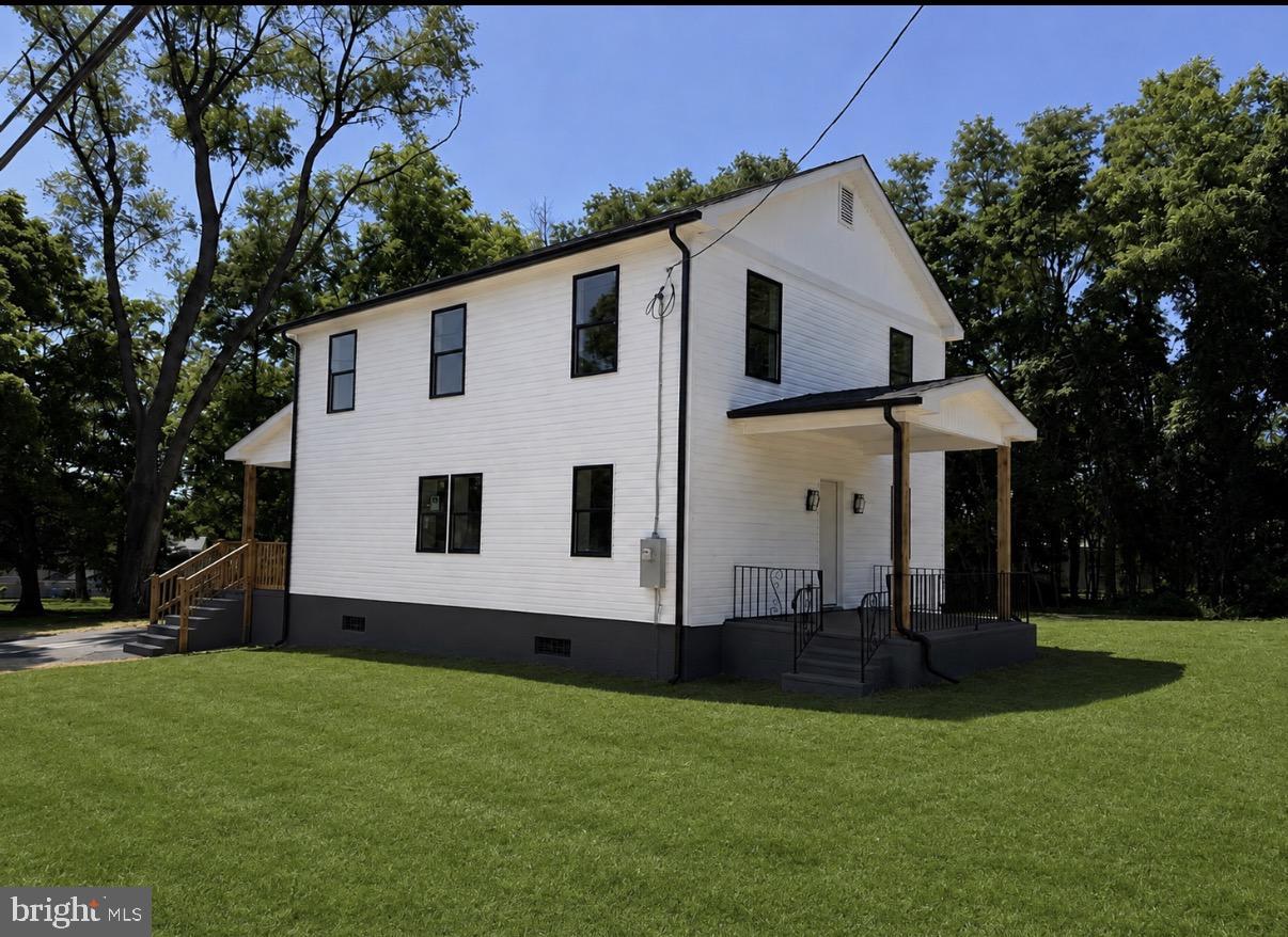 2620 New Falls Rd, Levittown, PA 19056