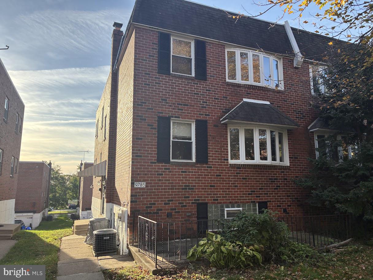 9785 Hilspach St, Philadelphia, PA 19115