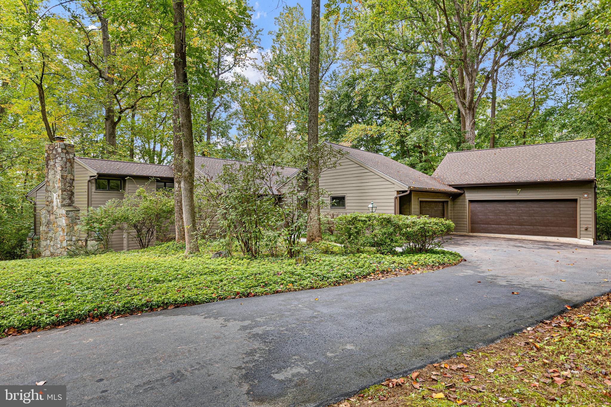 7 W Buckridge Dr, Greenville, DE 19807 photo