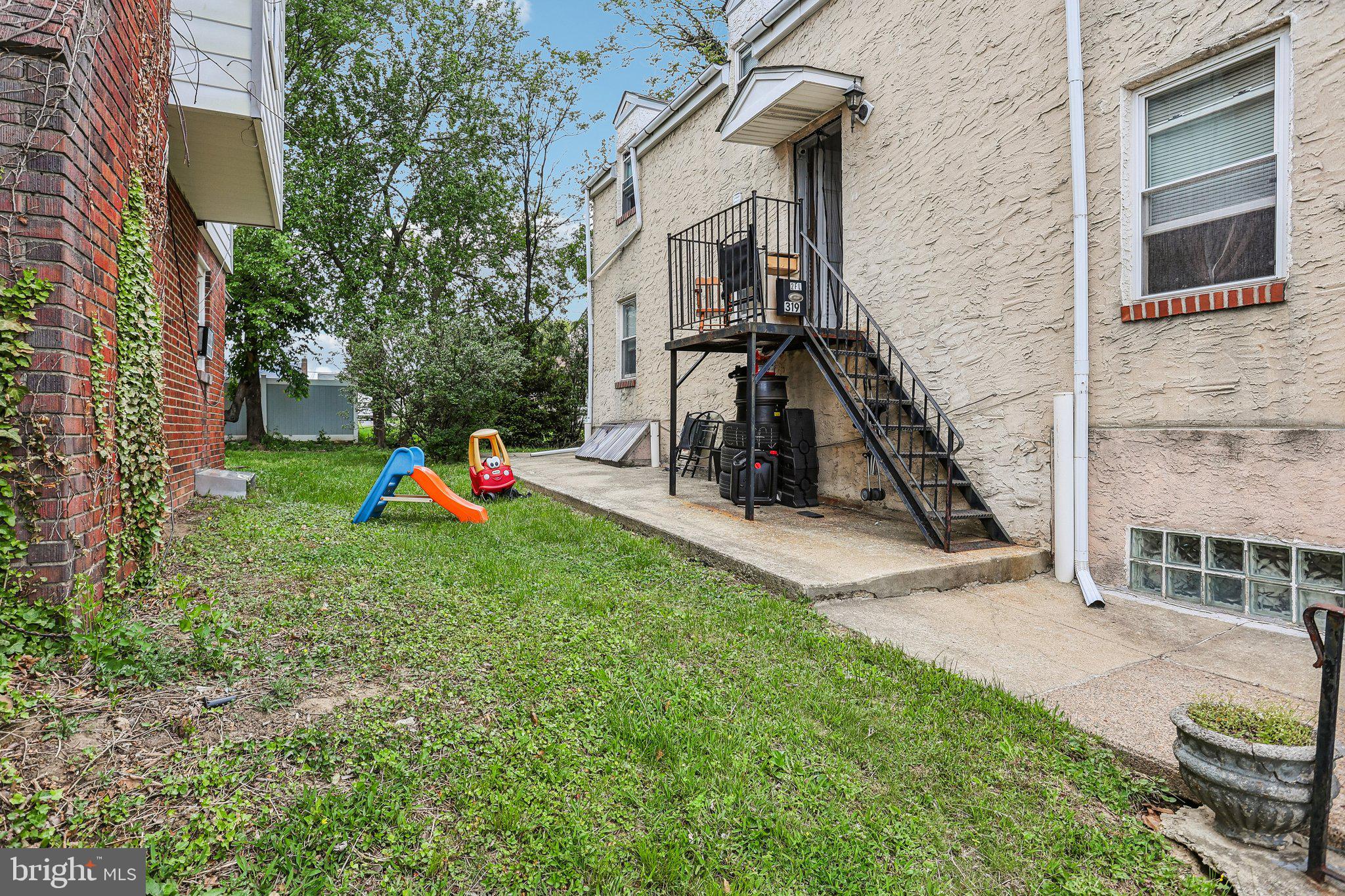 319 Macdade Blvd, Folsom, PA 19033 photo