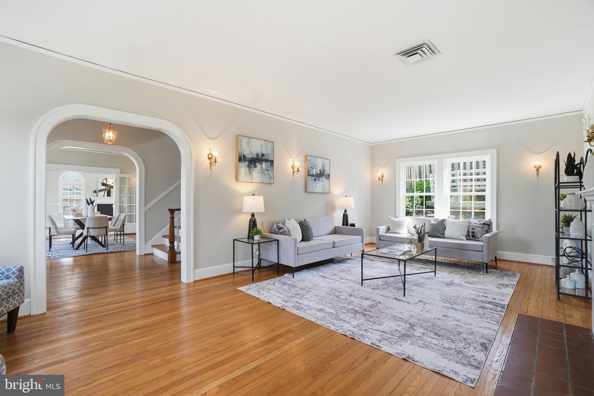 1805 Army Navy Dr, Arlington, VA 22202 photo