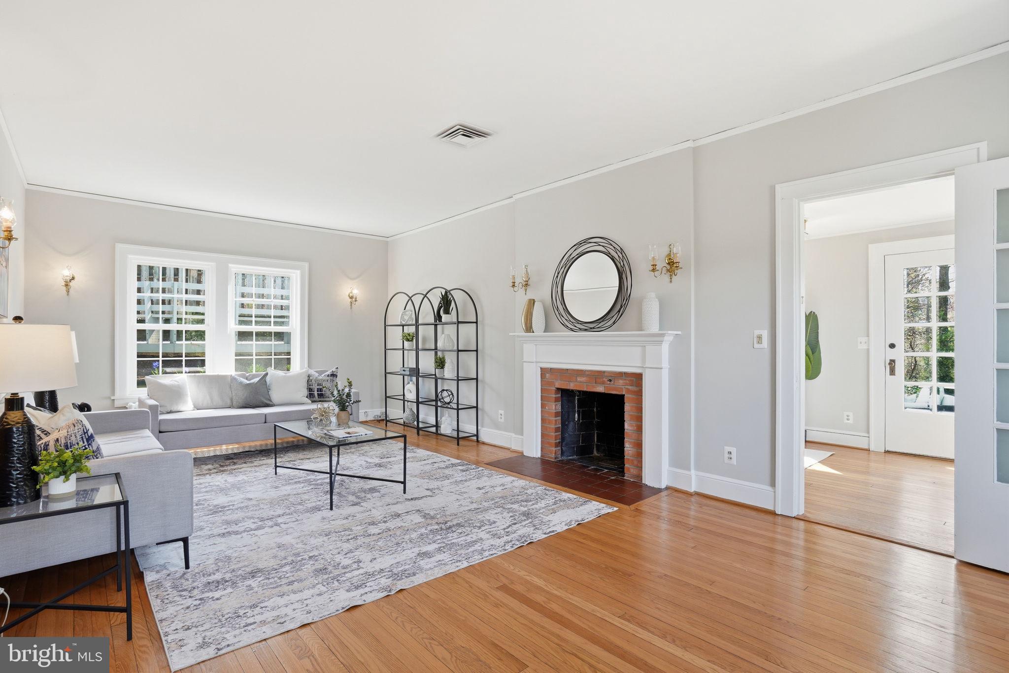 1805 Army Navy Dr, Arlington, VA 22202 photo